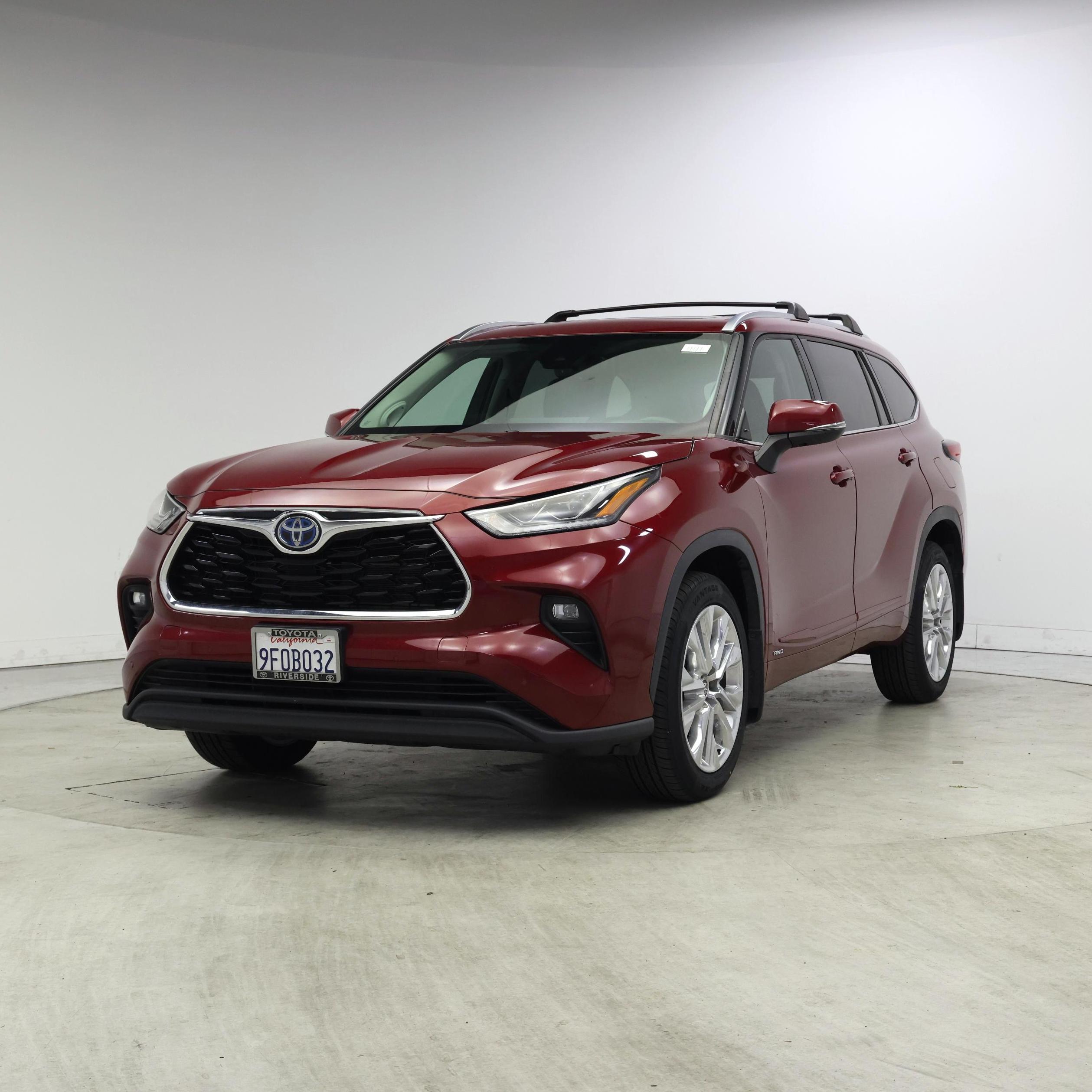 Thumbnail: 2023 Toyota Highlander - 4