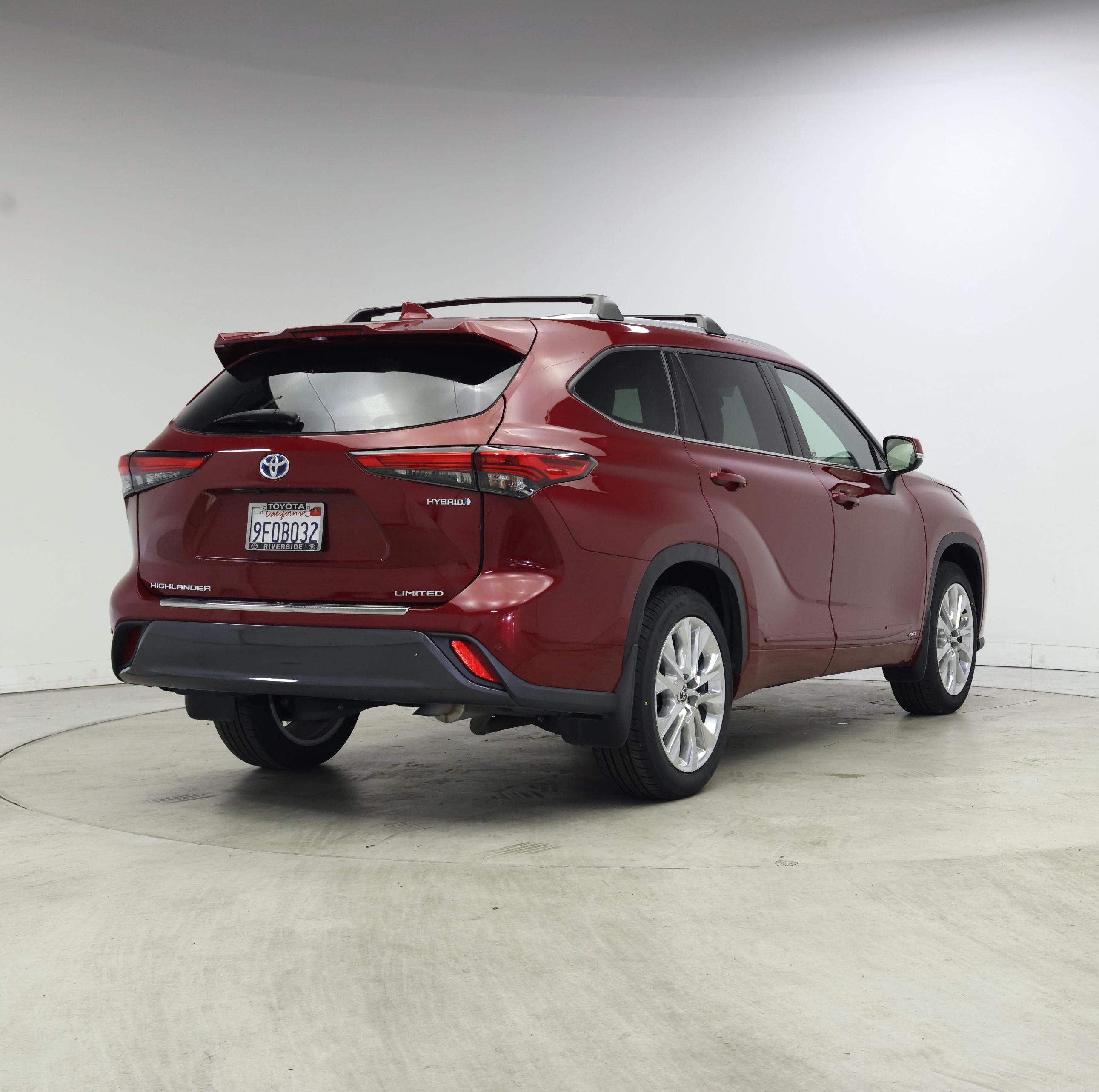 Thumbnail: 2023 Toyota Highlander - 8