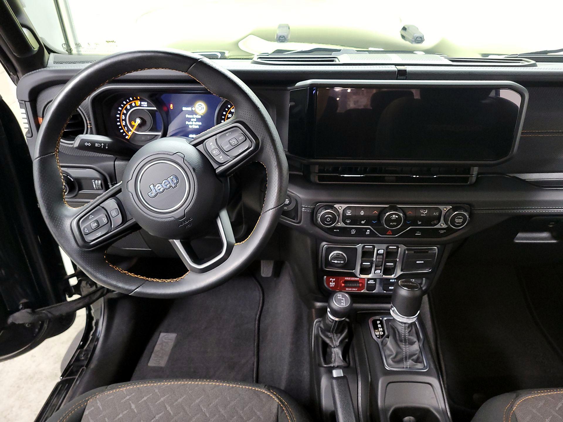 Thumbnail: 2025 Jeep Gladiator - 18