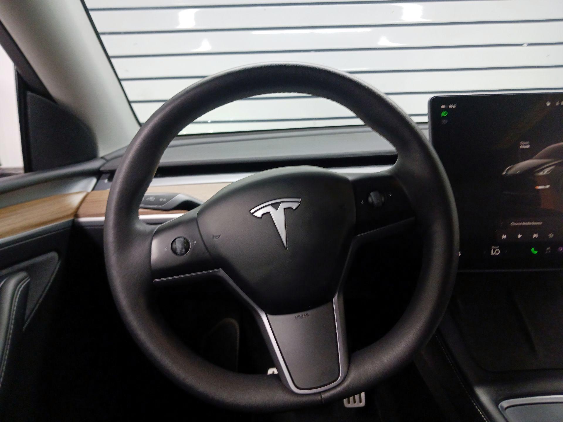 Thumbnail: 2023 Tesla Model Y - 10