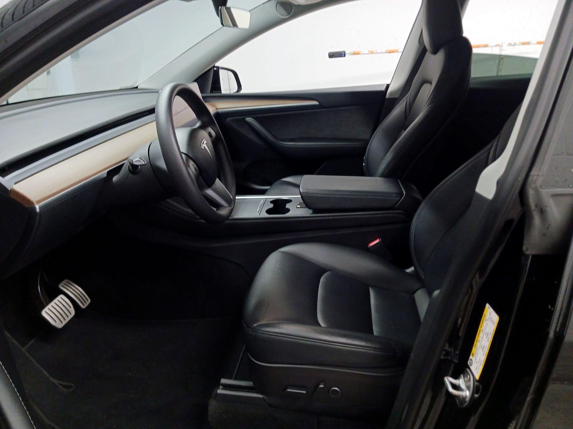 Thumbnail: 2023 Tesla Model Y - 11