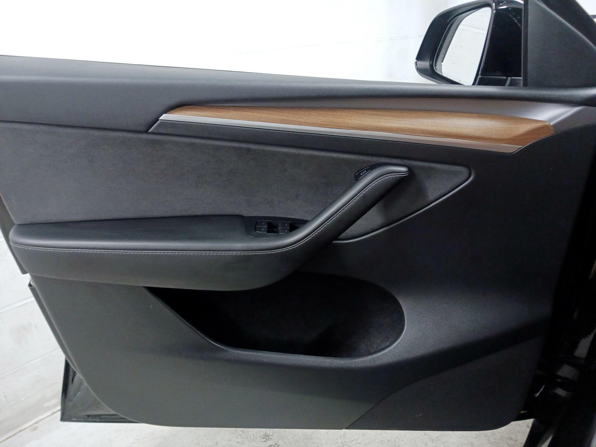 Thumbnail: 2023 Tesla Model Y - 12