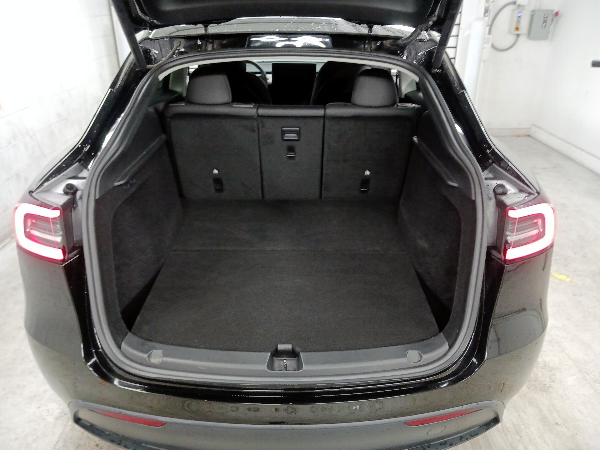 Thumbnail: 2023 Tesla Model Y - 17