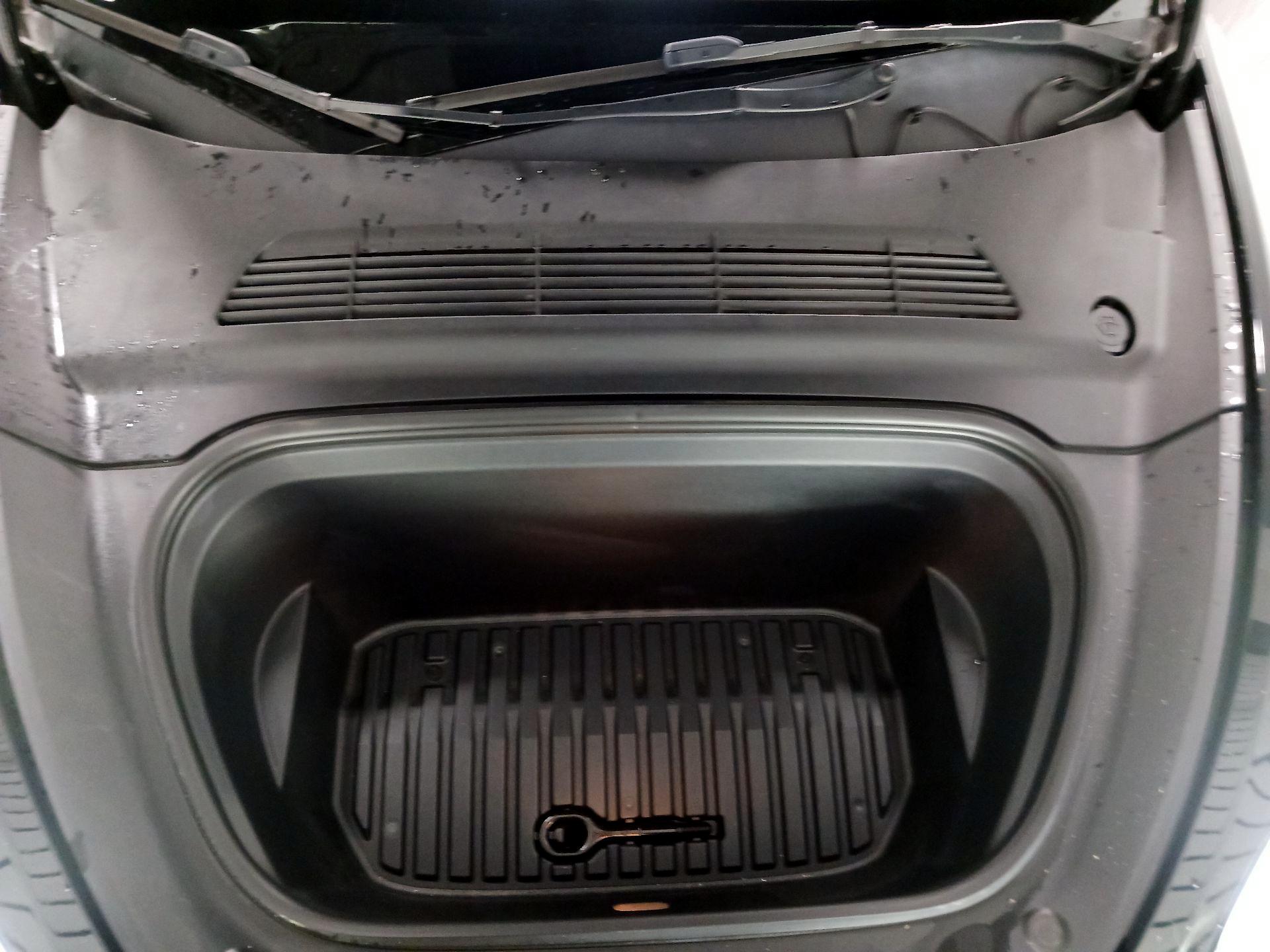 Thumbnail: 2023 Tesla Model Y - 18