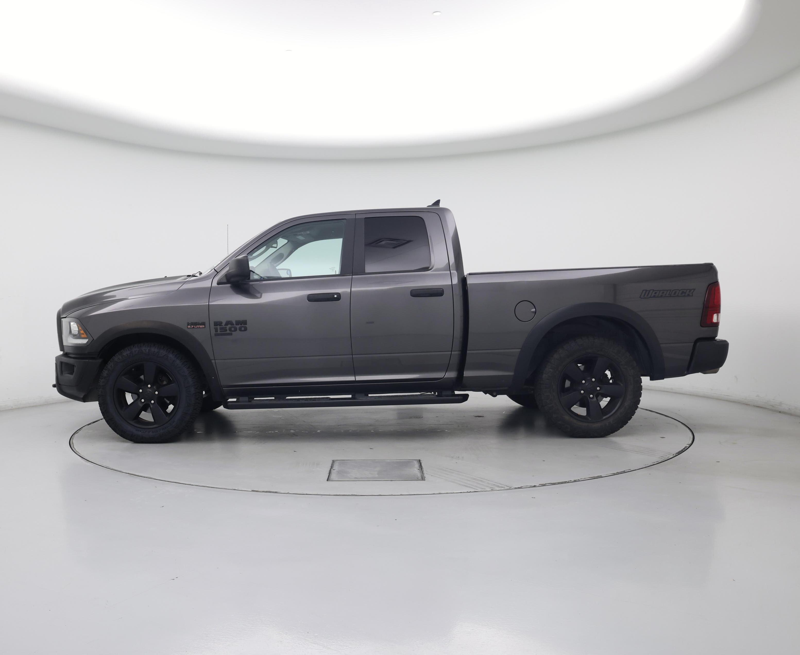 Thumbnail: 2020 RAM 1500 Classic - 3