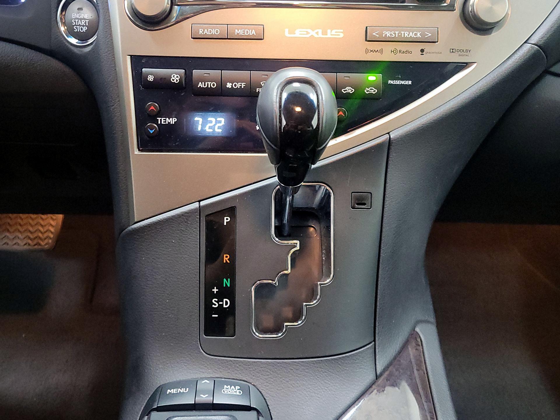 Thumbnail: 2015 Lexus RX - 18