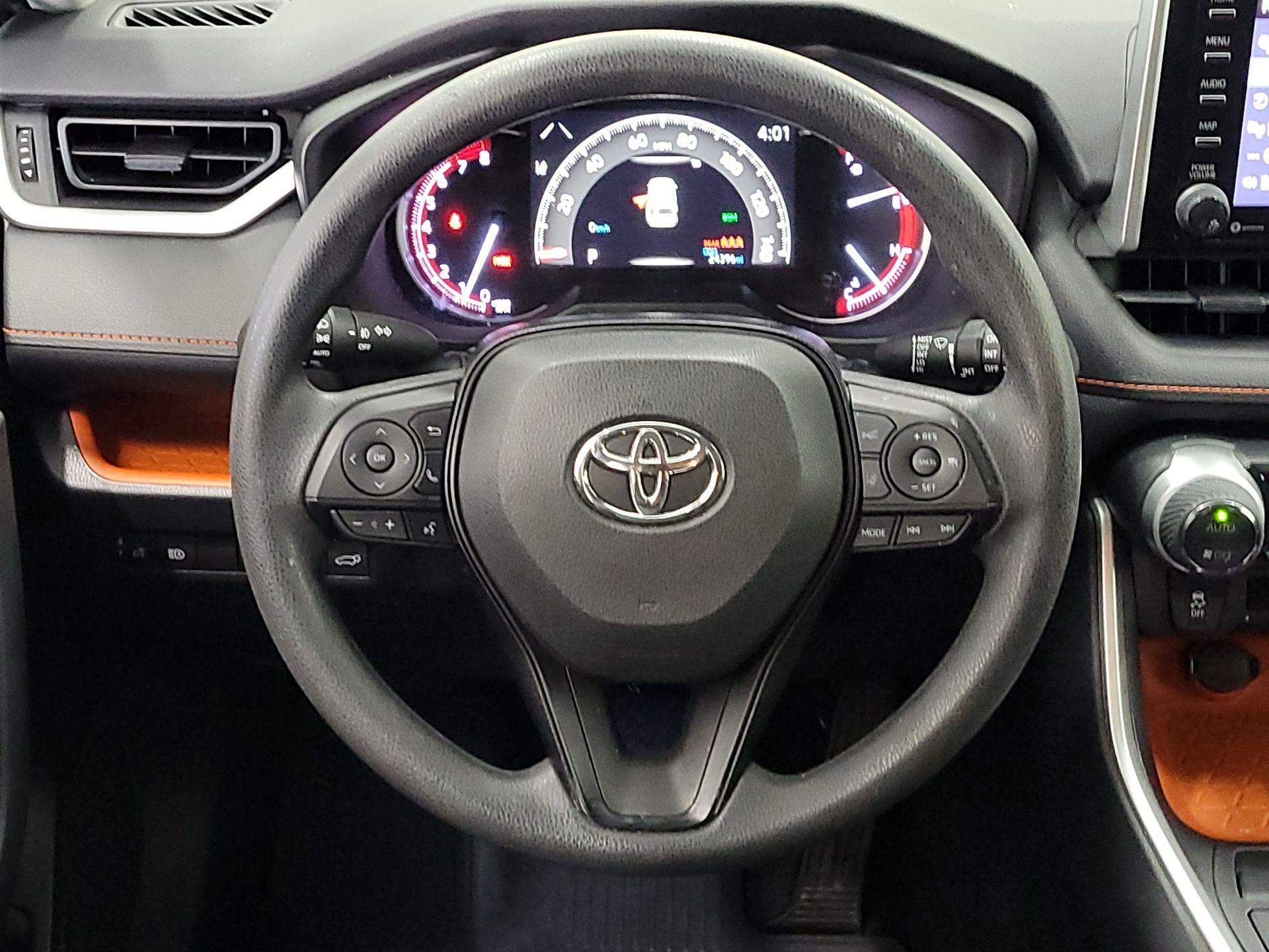 Thumbnail: 2019 Toyota RAV4 - 10