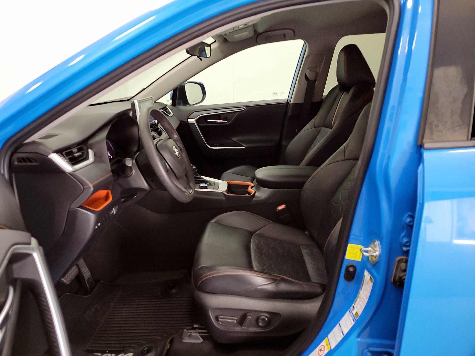 Thumbnail: 2019 Toyota RAV4 - 11