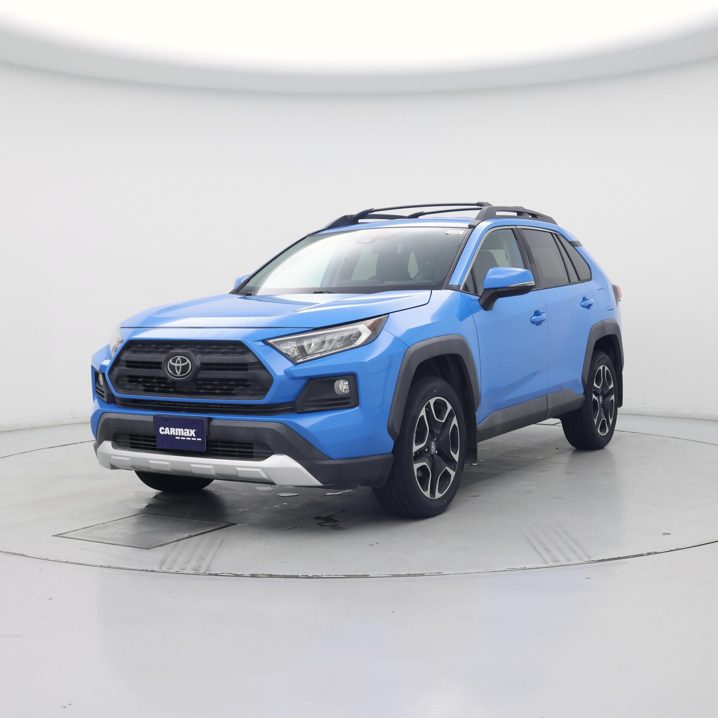 Thumbnail: 2019 Toyota RAV4 - 4