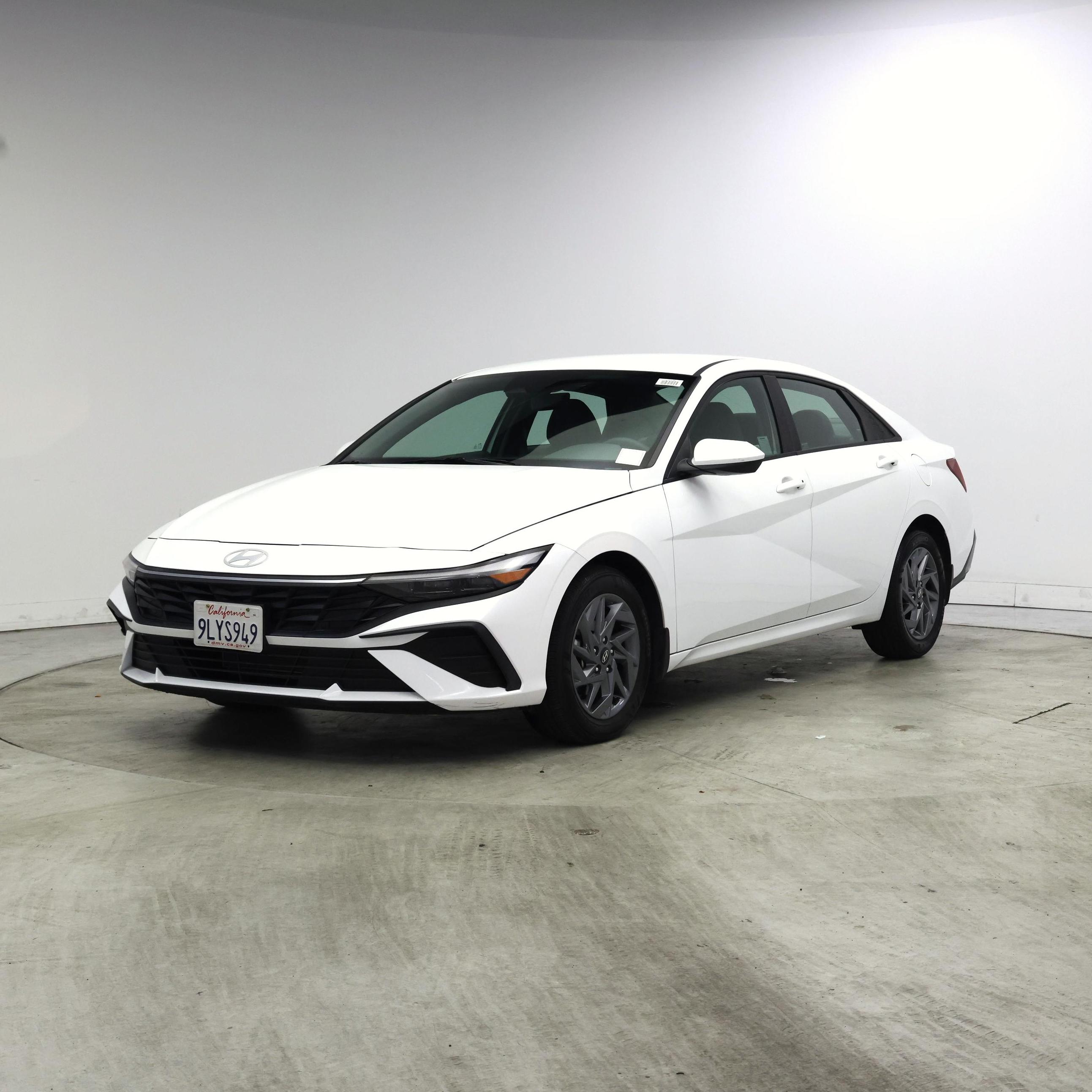 Thumbnail: 2024 Hyundai Elantra - 4