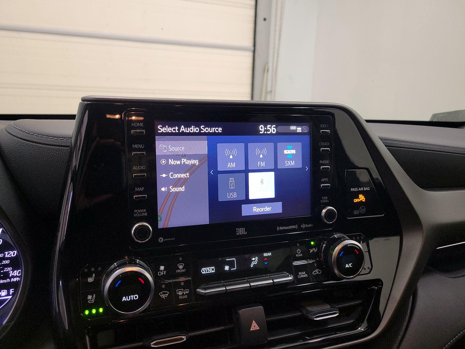 Thumbnail: 2020 Toyota Highlander - 16