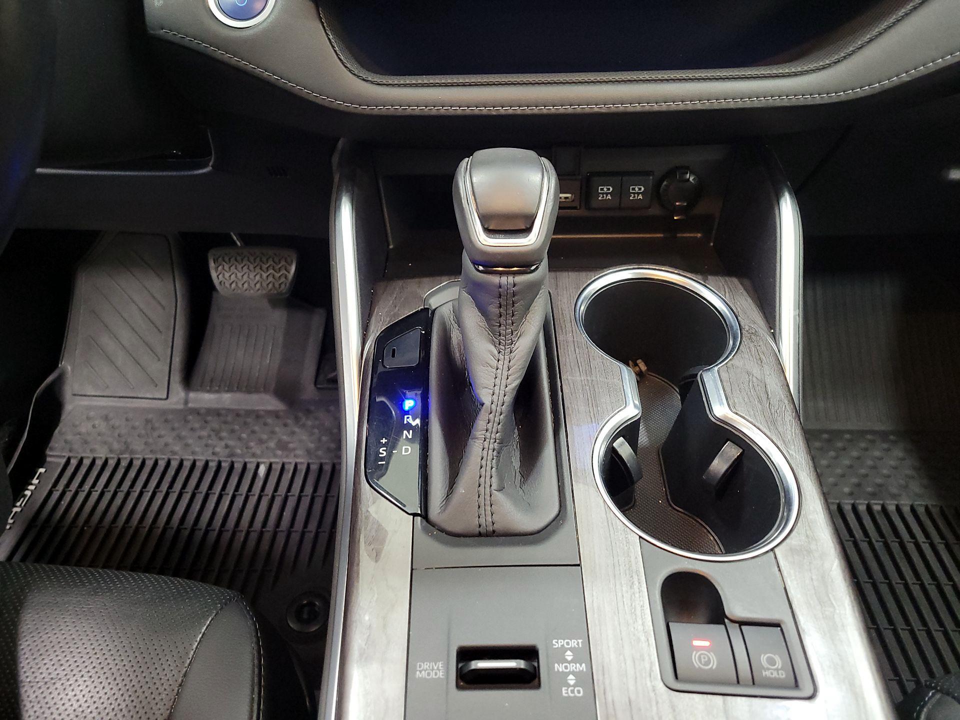 Thumbnail: 2020 Toyota Highlander - 18