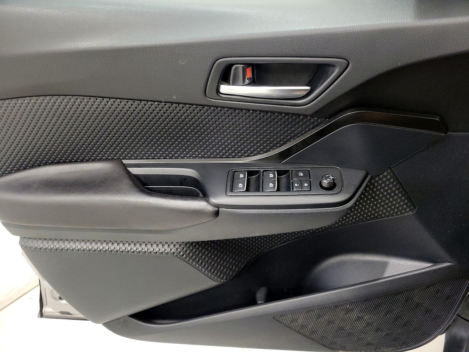 2018 Toyota C-HR XLE - Photo 13