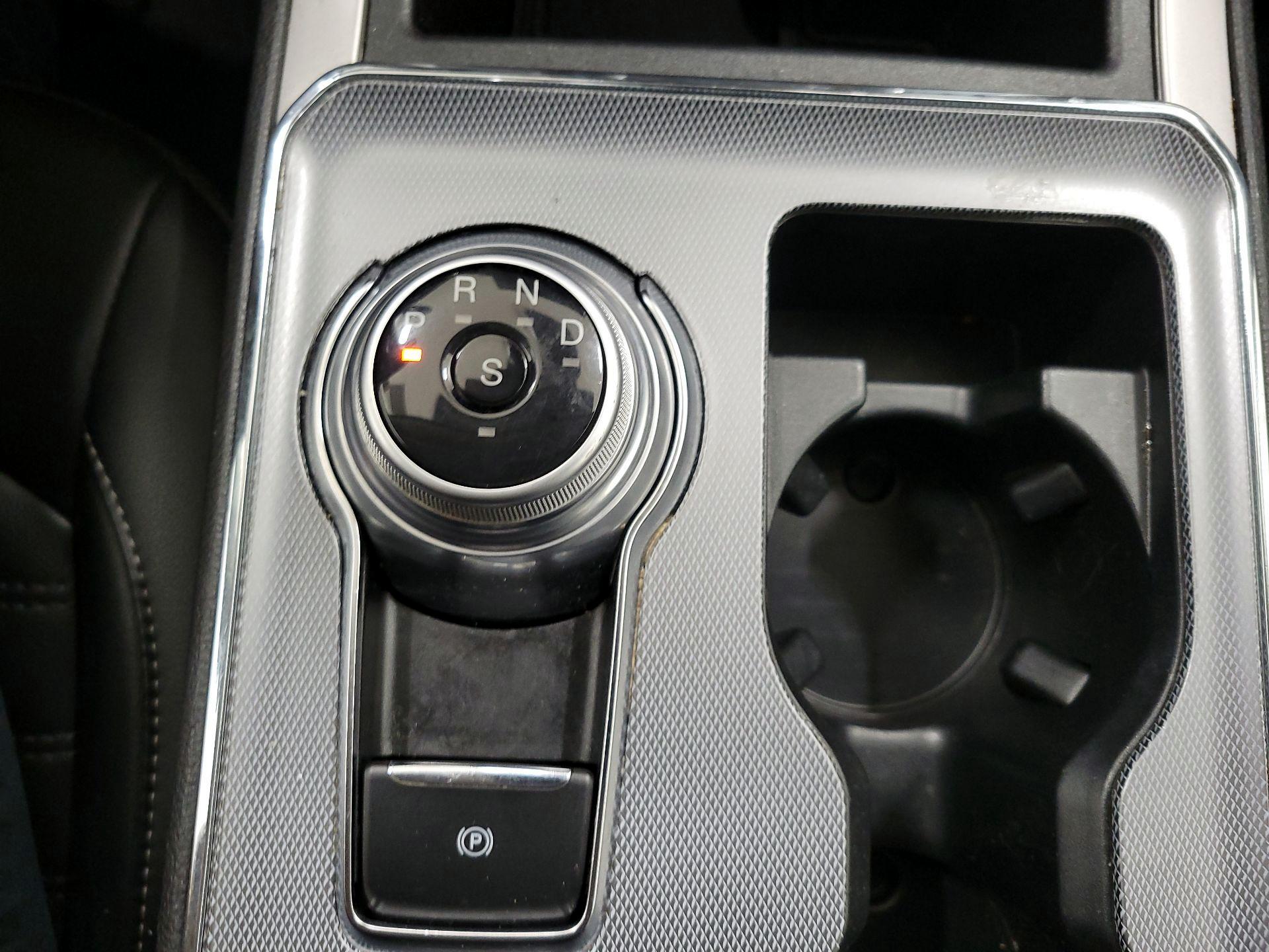 Thumbnail: 2021 Ford Edge - 15