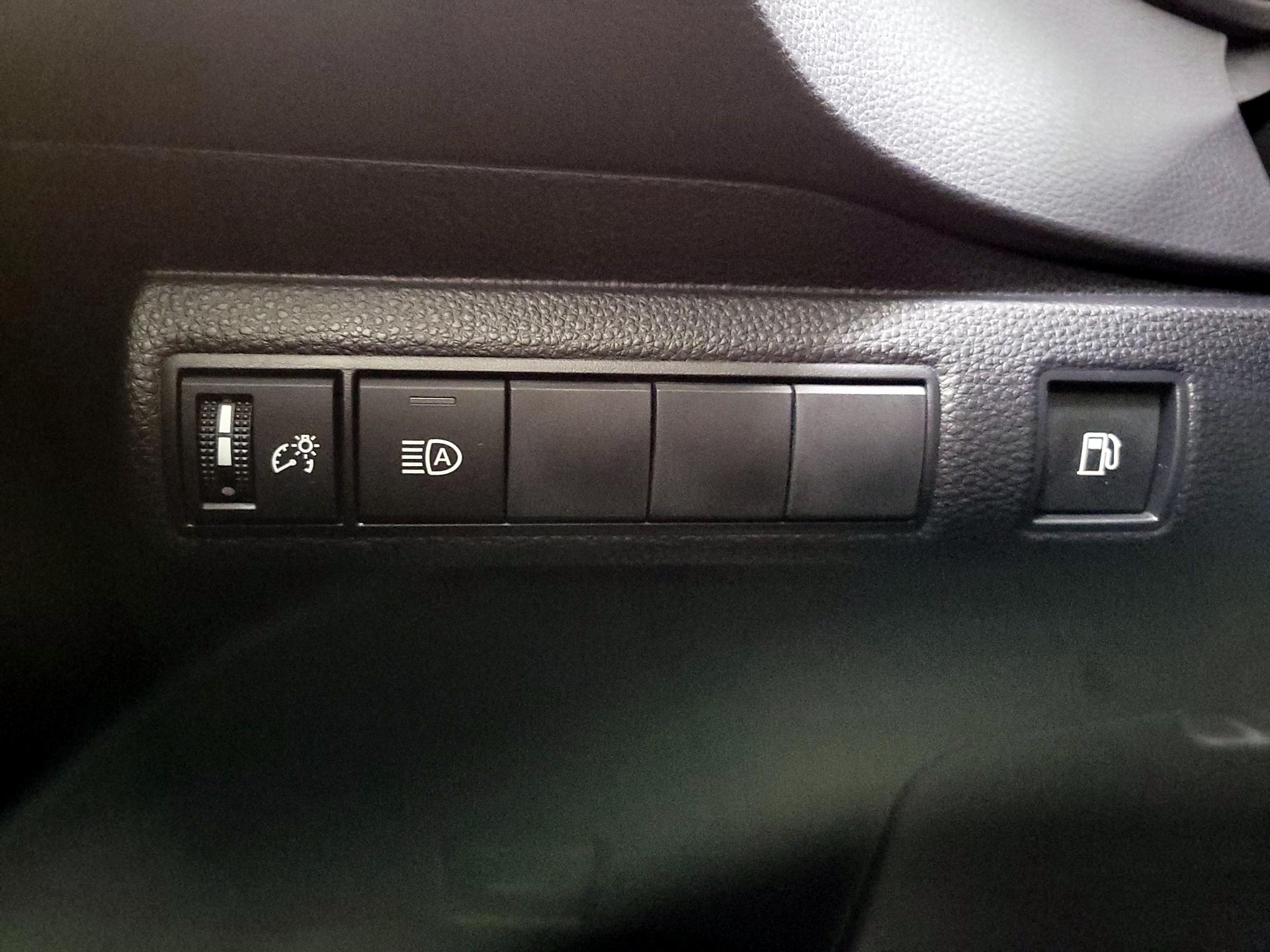 Thumbnail: 2025 Toyota Corolla - 13