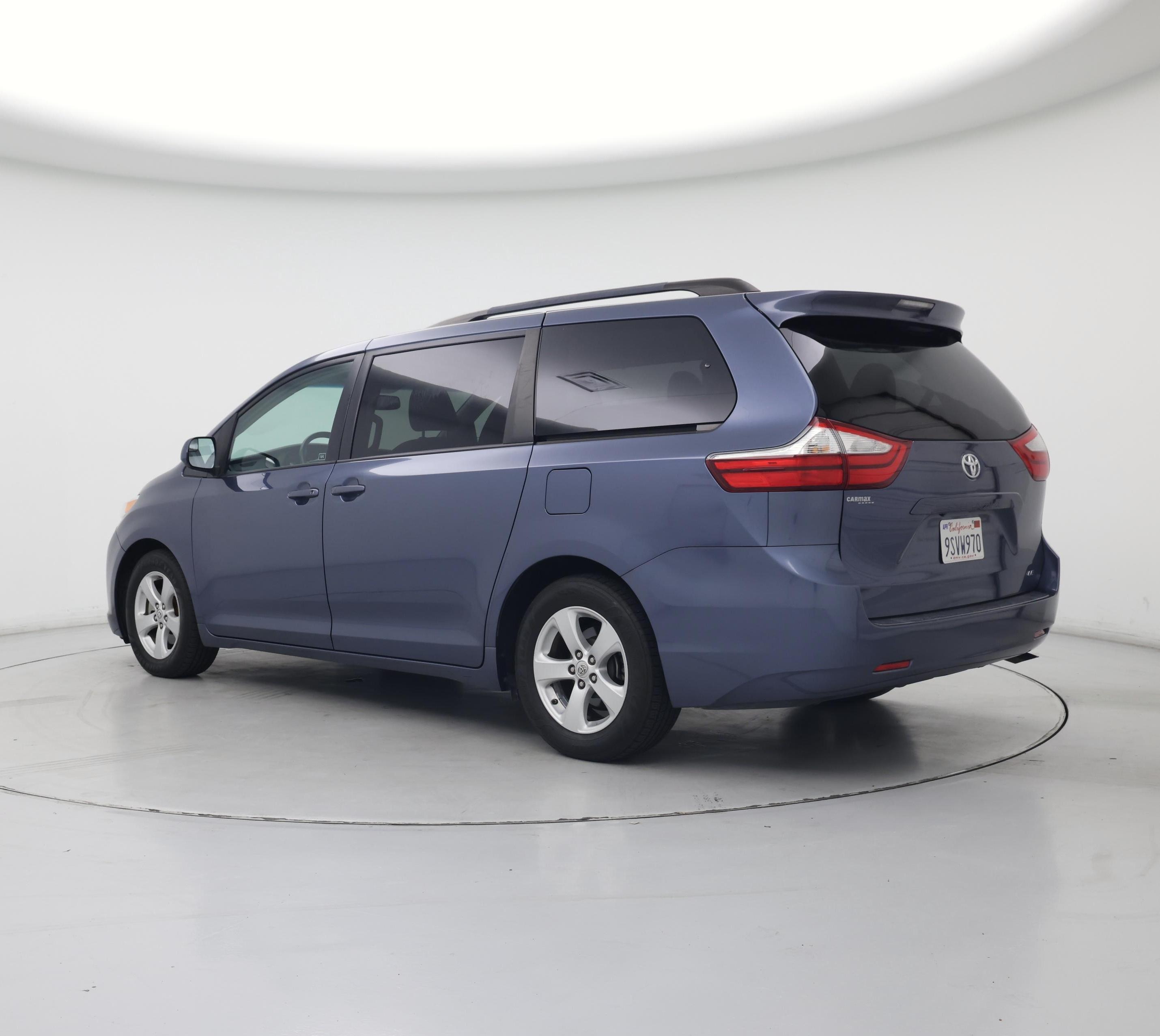Thumbnail: 2015 Toyota Sienna - 2