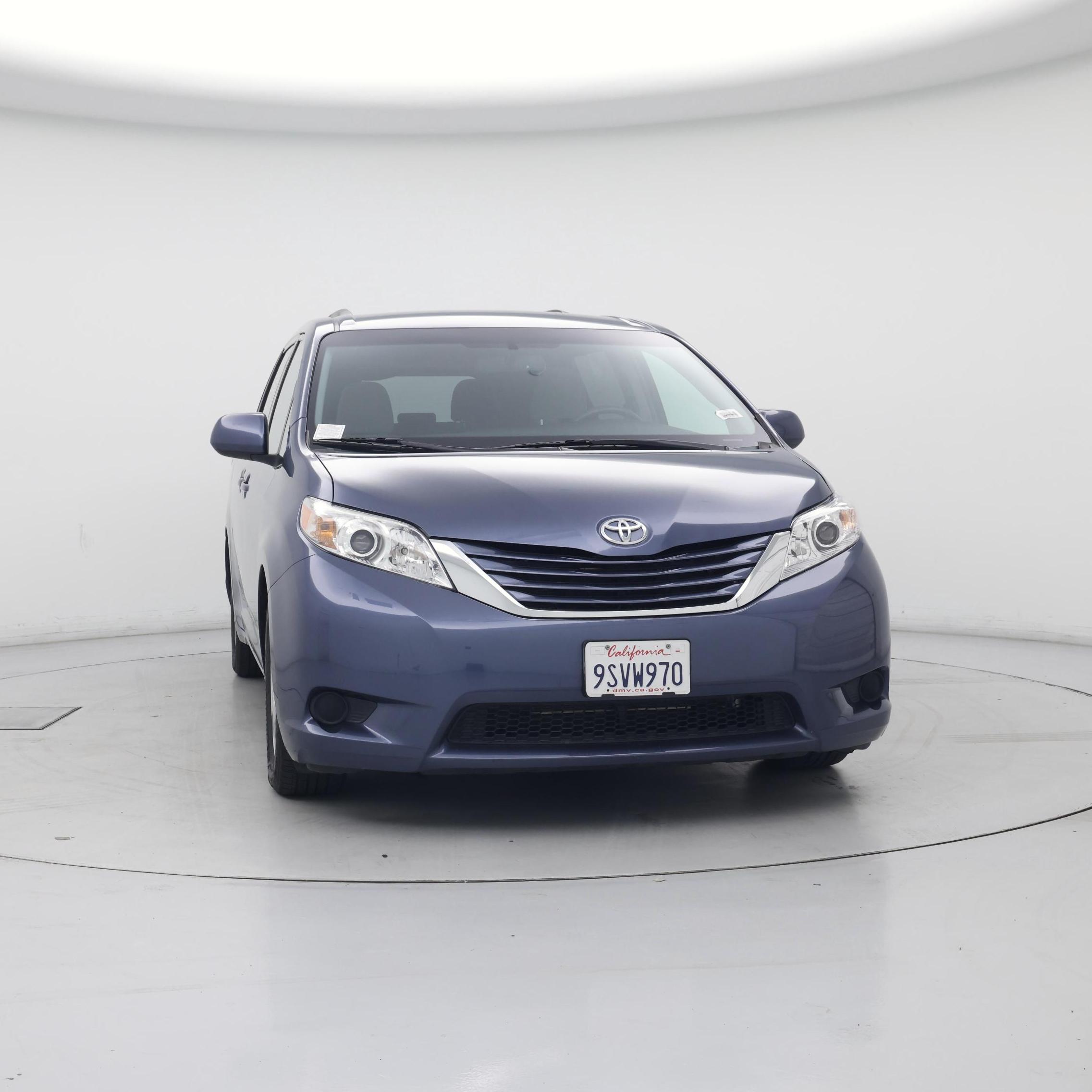 Thumbnail: 2015 Toyota Sienna - 5