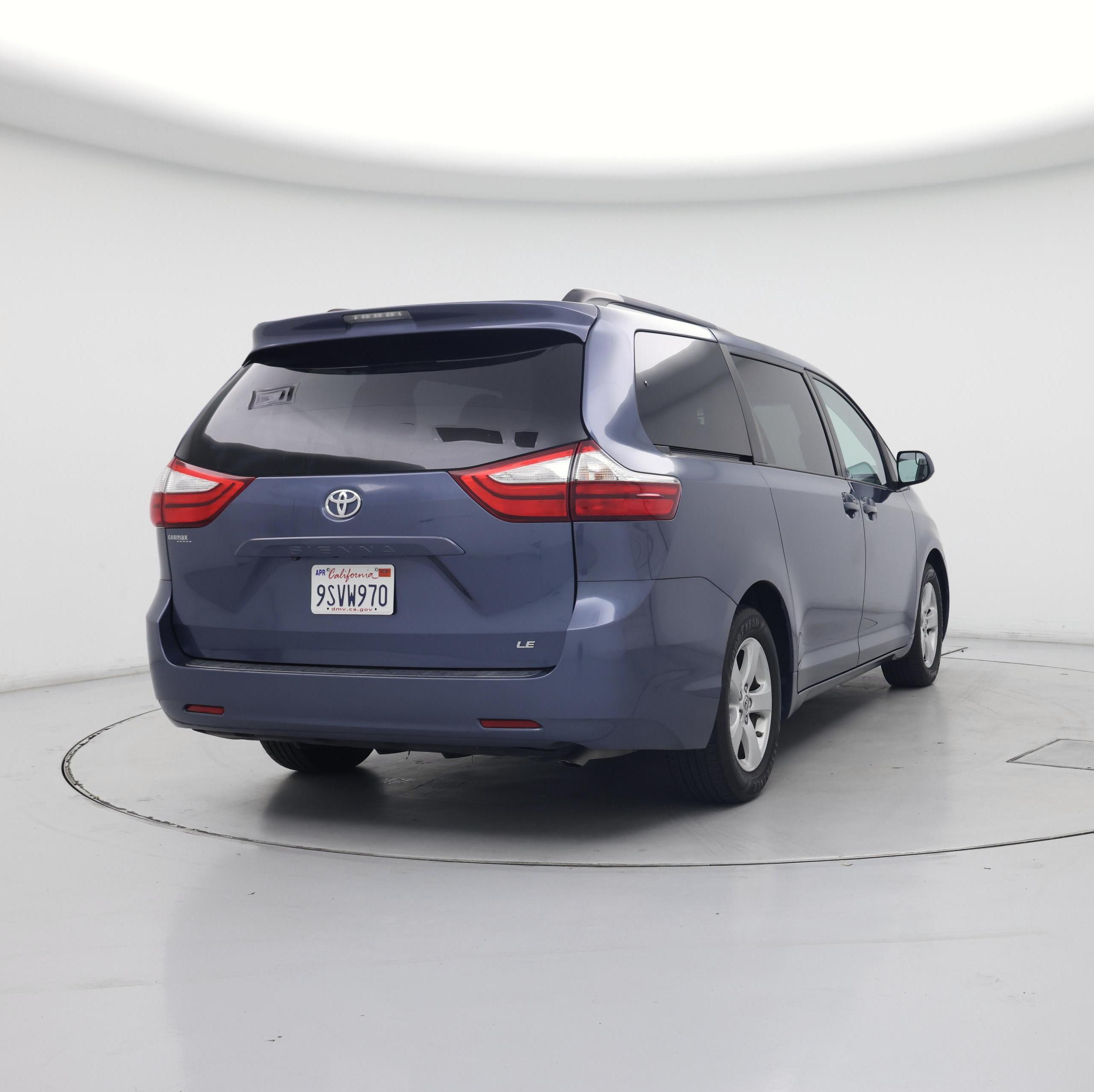 Thumbnail: 2015 Toyota Sienna - 8