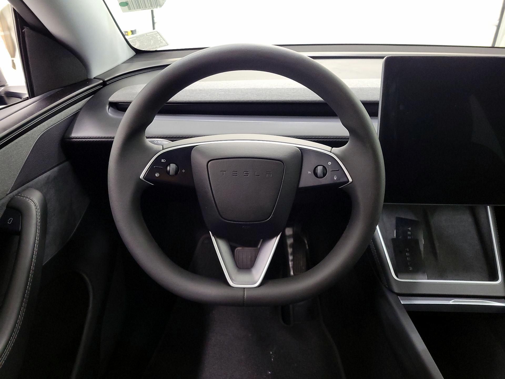 Thumbnail: 2026 Tesla Model Y - 10