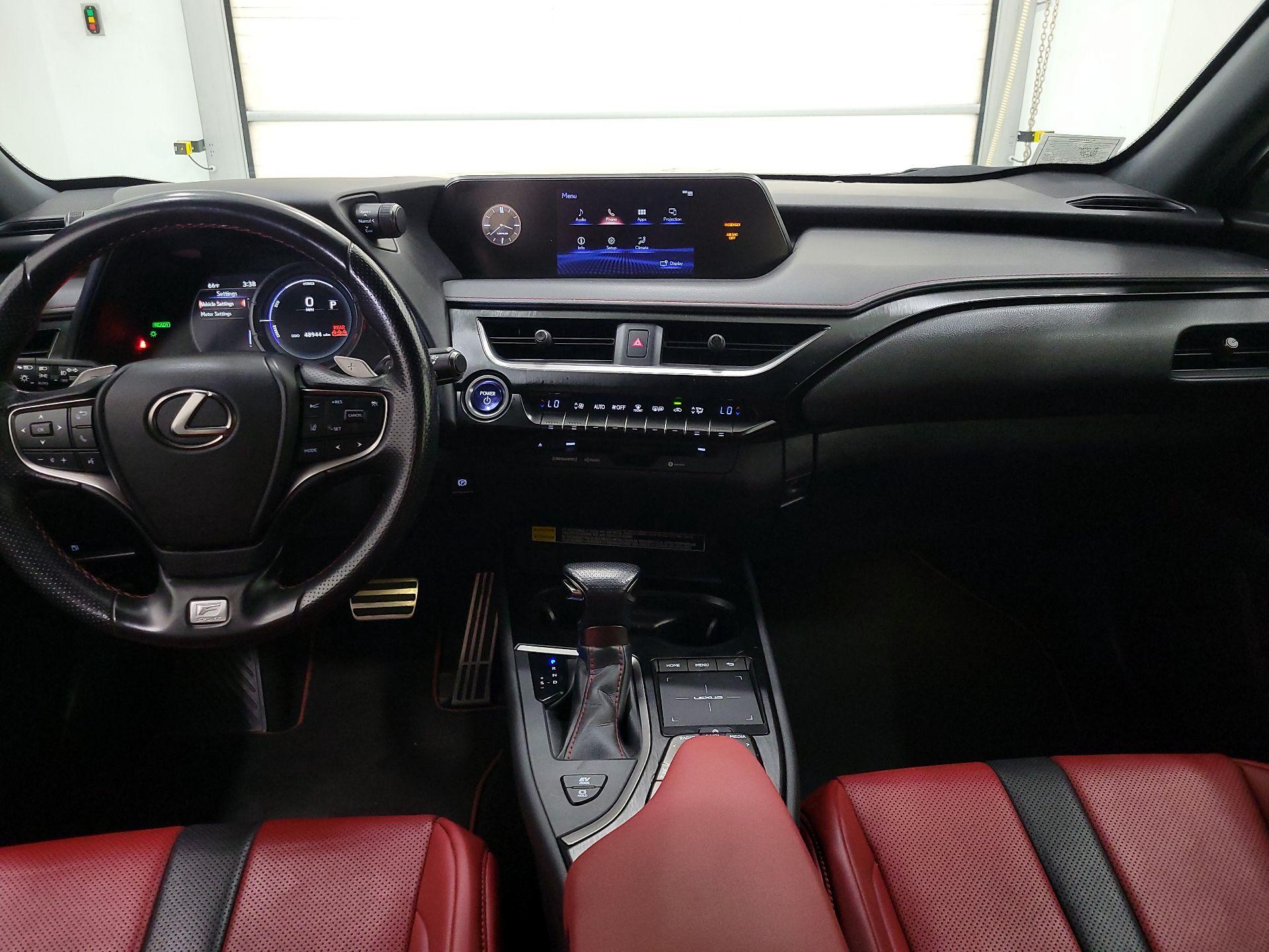 Thumbnail: 2021 Lexus UX - 9