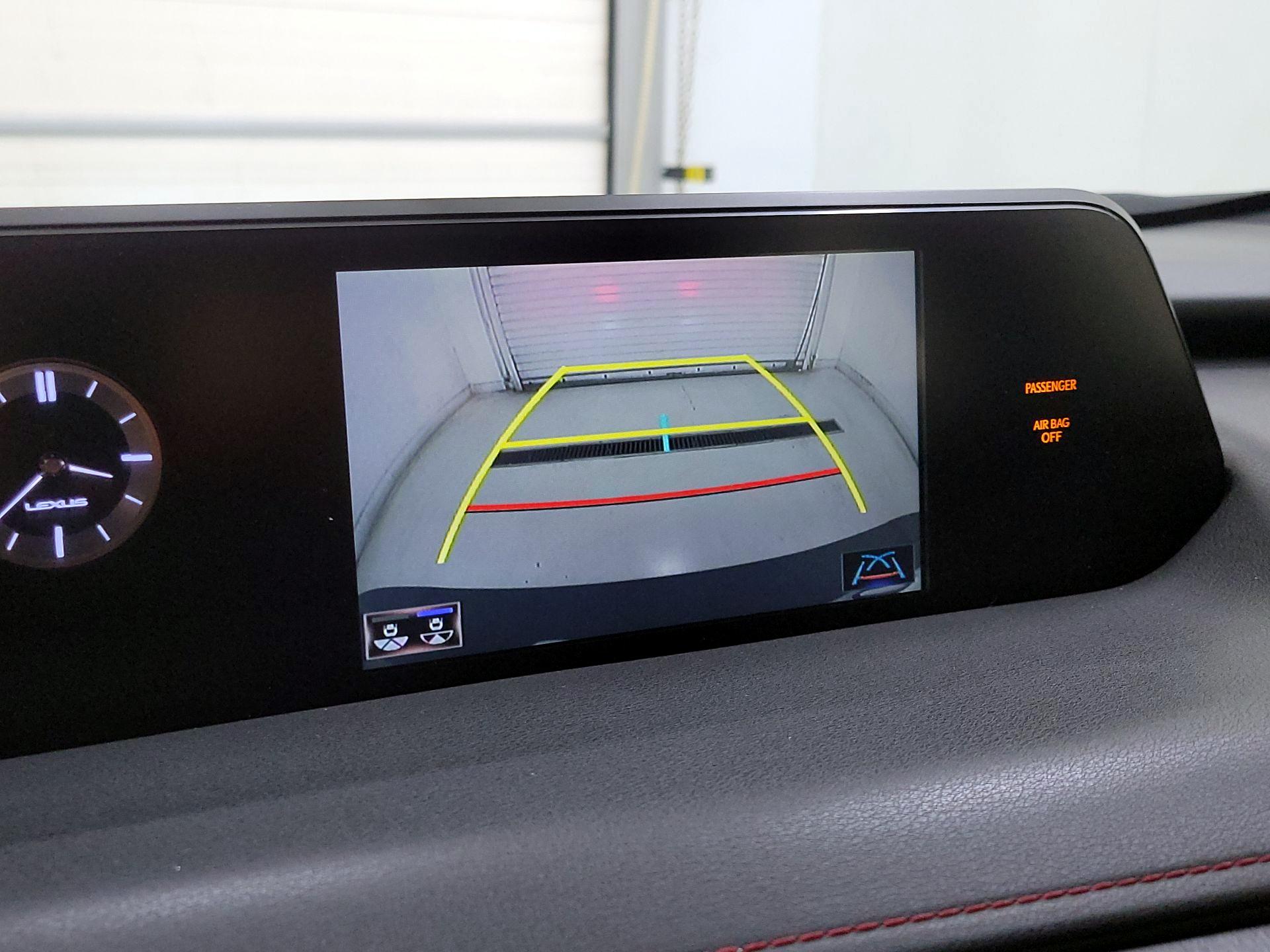 Thumbnail: 2021 Lexus UX - 14