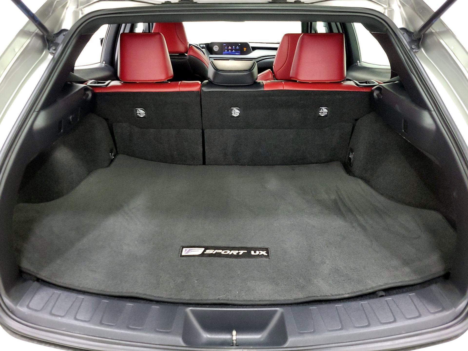 Thumbnail: 2021 Lexus UX - 19