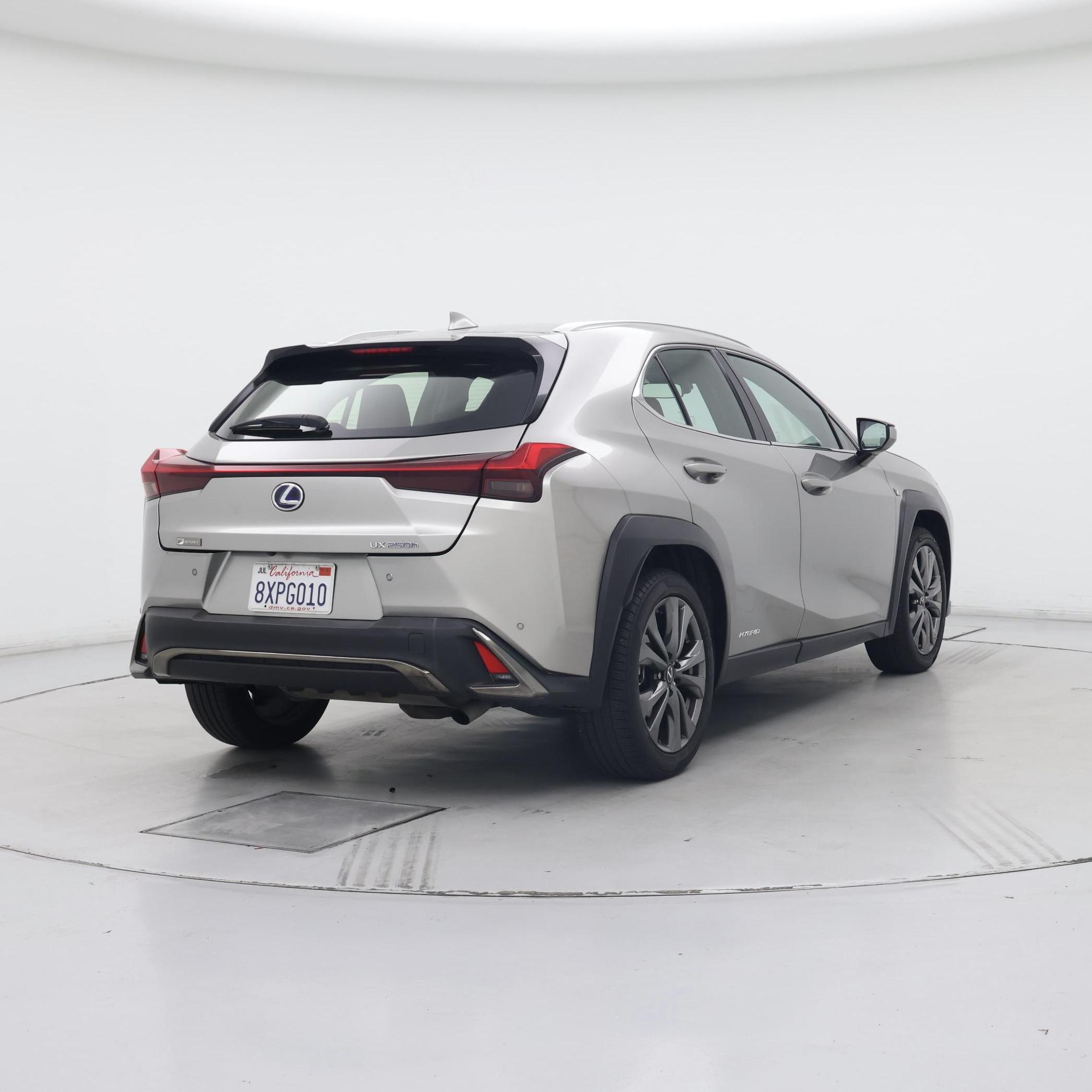 Thumbnail: 2021 Lexus UX - 8