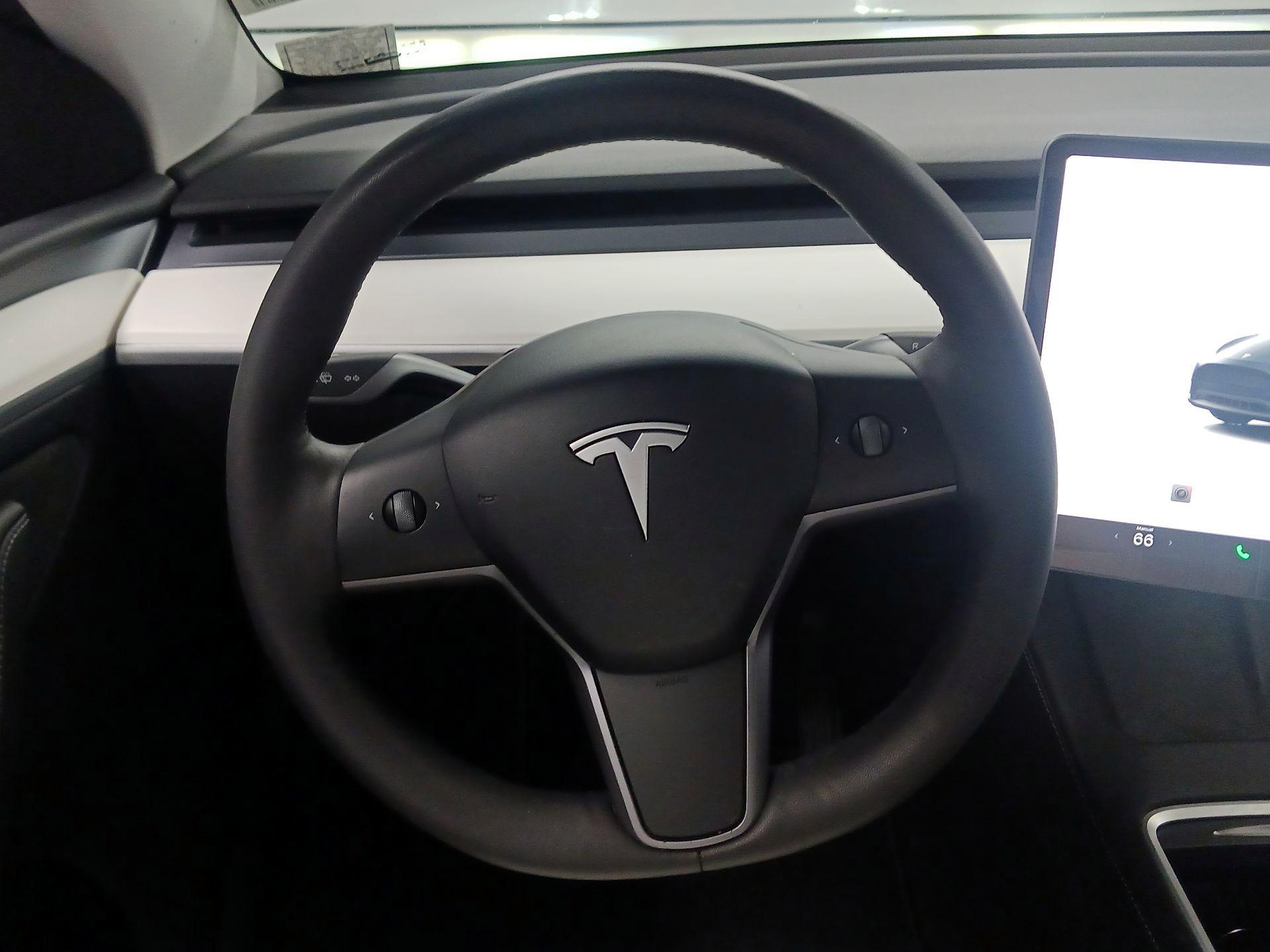 Thumbnail: 2024 Tesla Model Y - 10