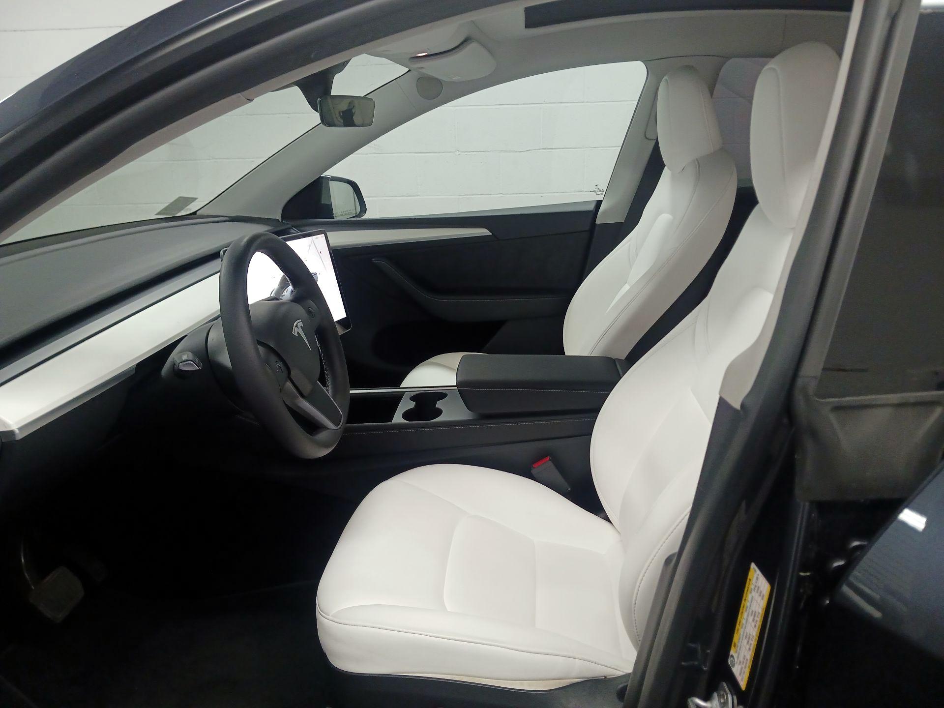 Thumbnail: 2024 Tesla Model Y - 11