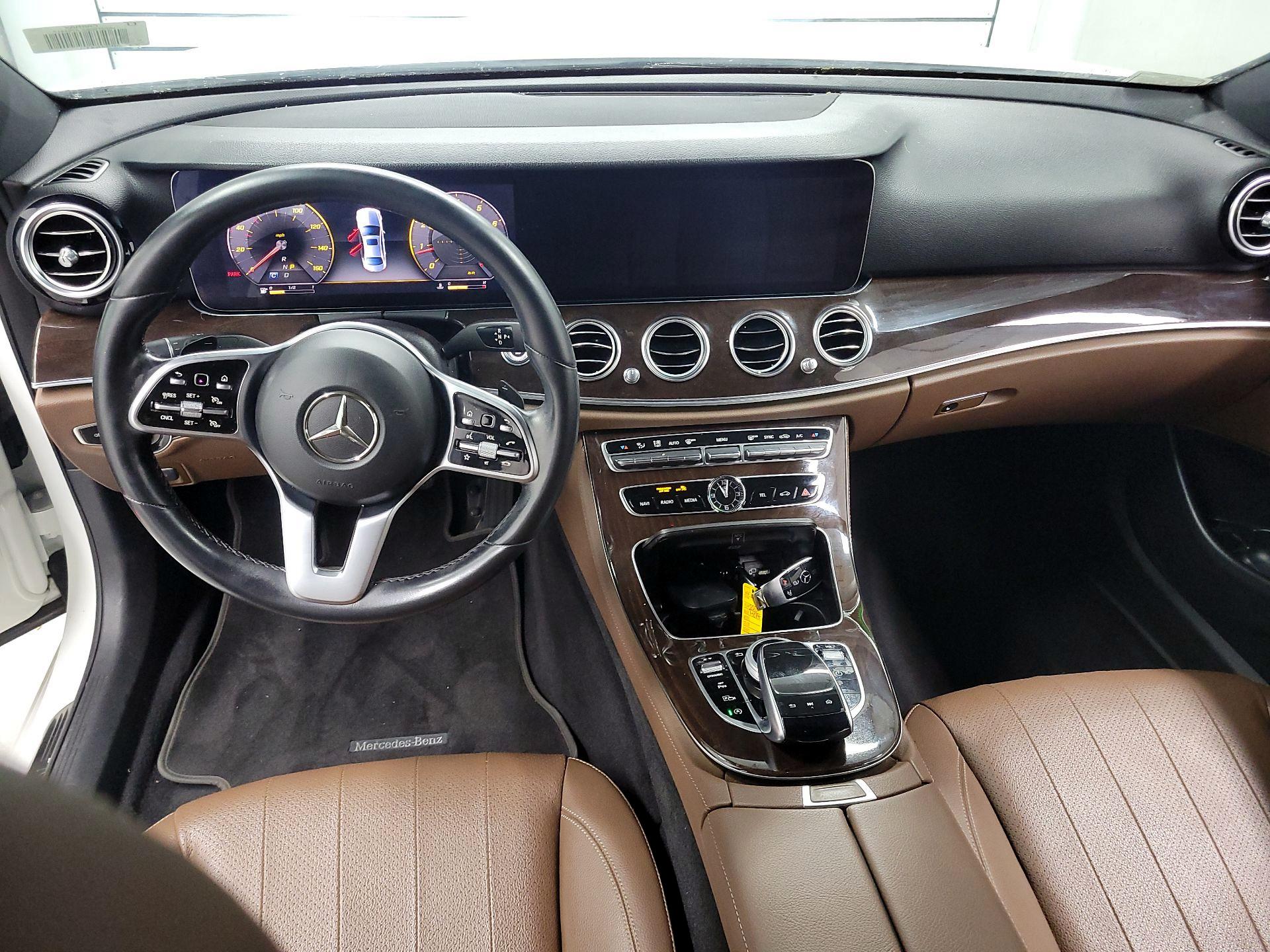 Thumbnail: 2020 Mercedes-Benz E-Class - 9