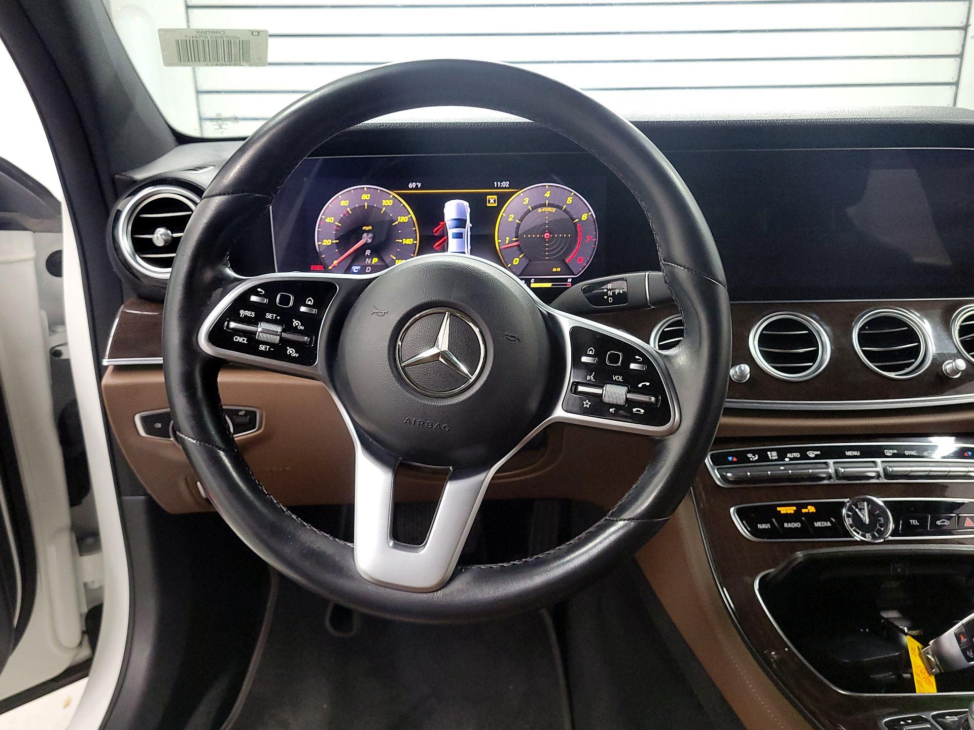 Thumbnail: 2020 Mercedes-Benz E-Class - 10