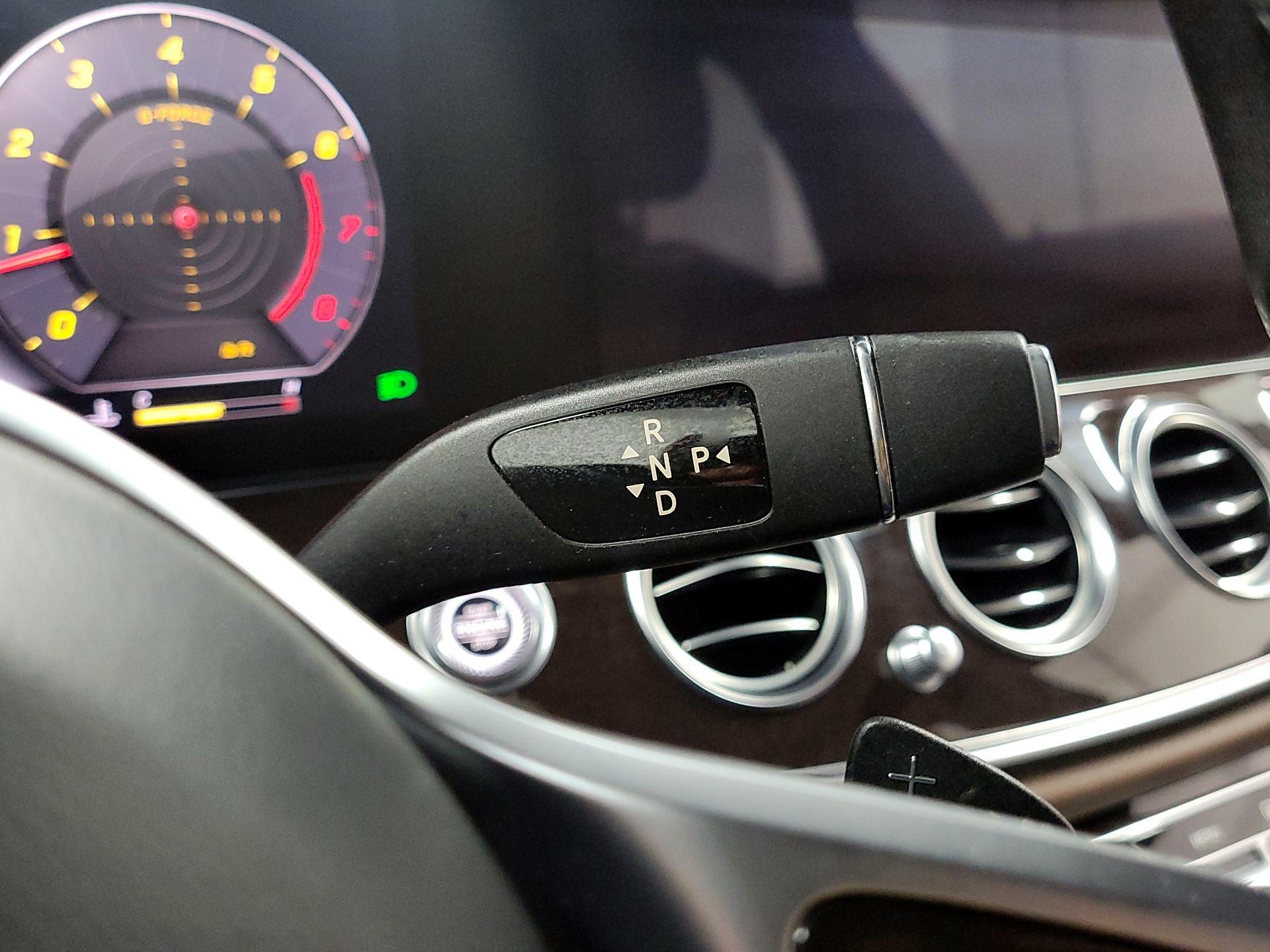 Thumbnail: 2020 Mercedes-Benz E-Class - 15