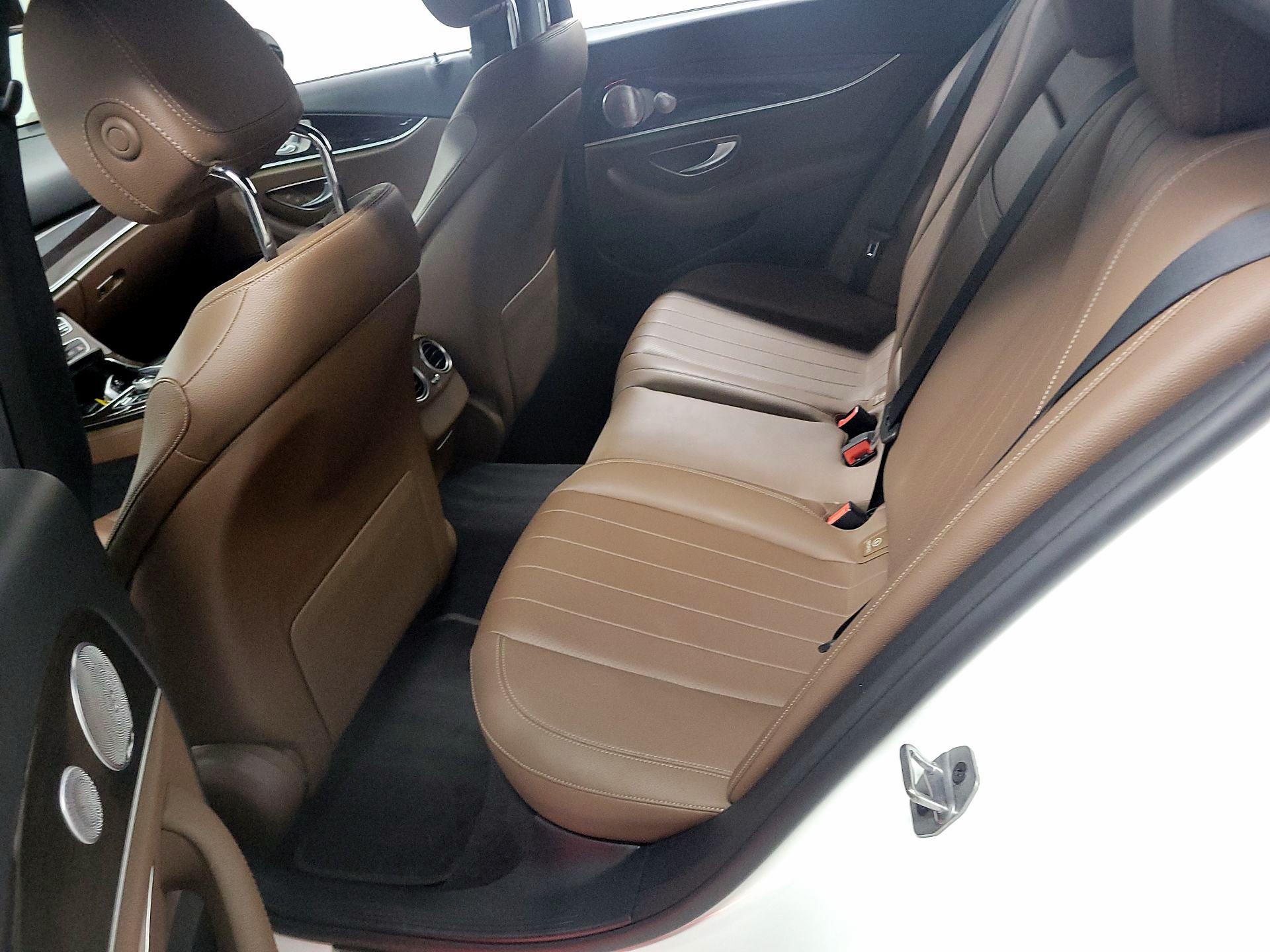 Thumbnail: 2020 Mercedes-Benz E-Class - 16