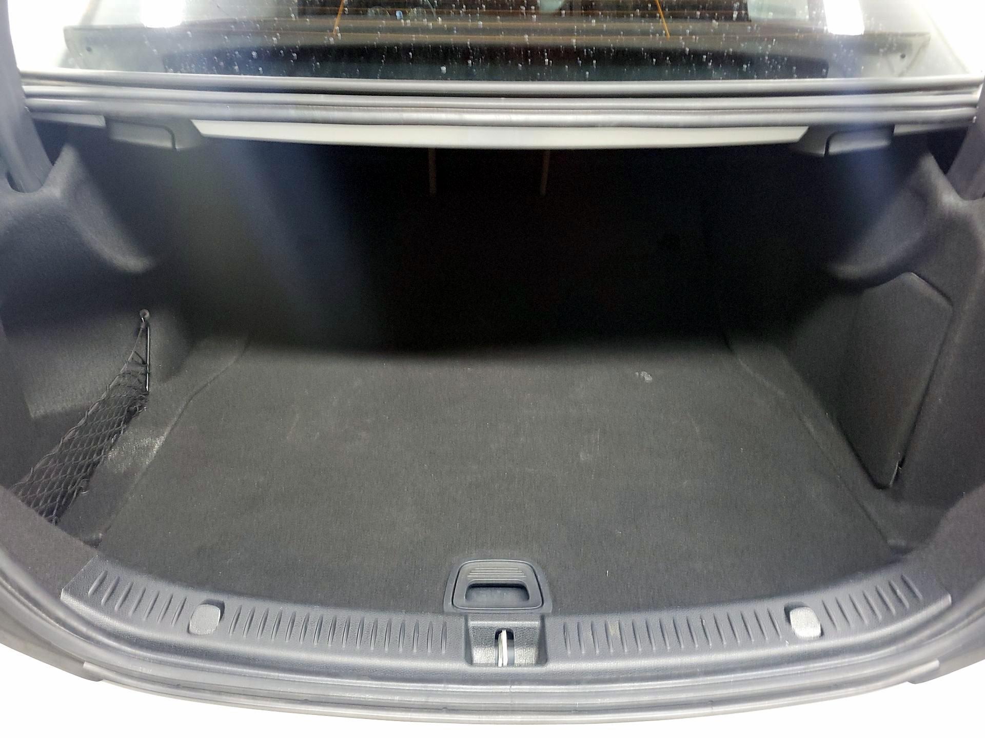 Thumbnail: 2020 Mercedes-Benz E-Class - 17