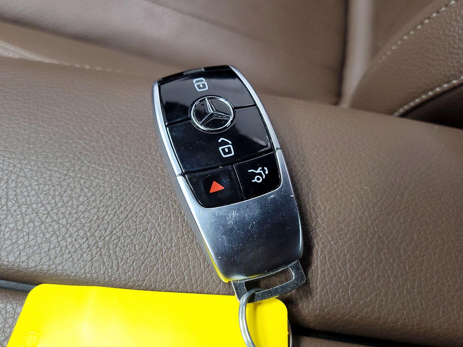 Thumbnail: 2020 Mercedes-Benz E-Class - 19