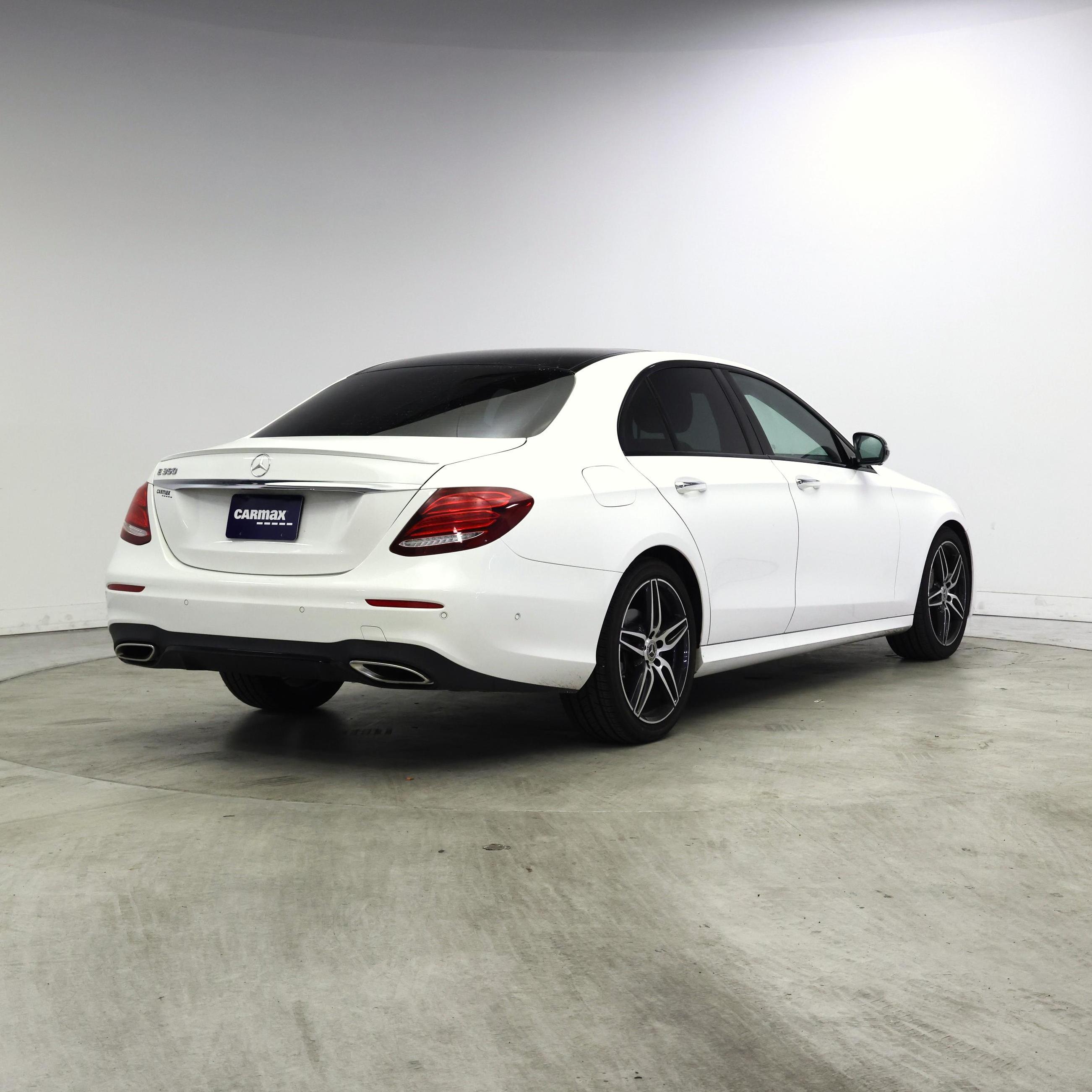 Thumbnail: 2020 Mercedes-Benz E-Class - 8