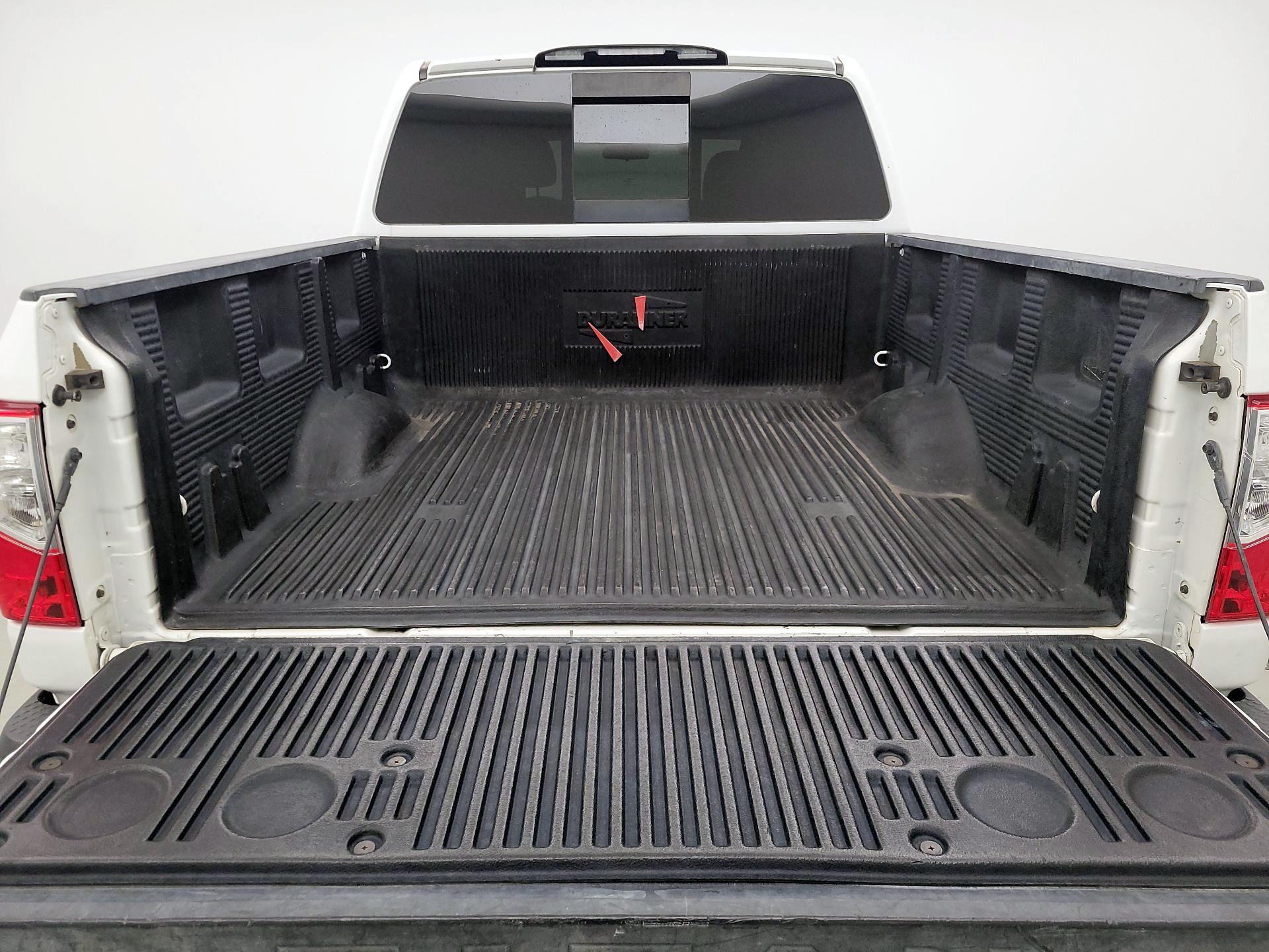 Thumbnail: 2017 Nissan Titan - 19