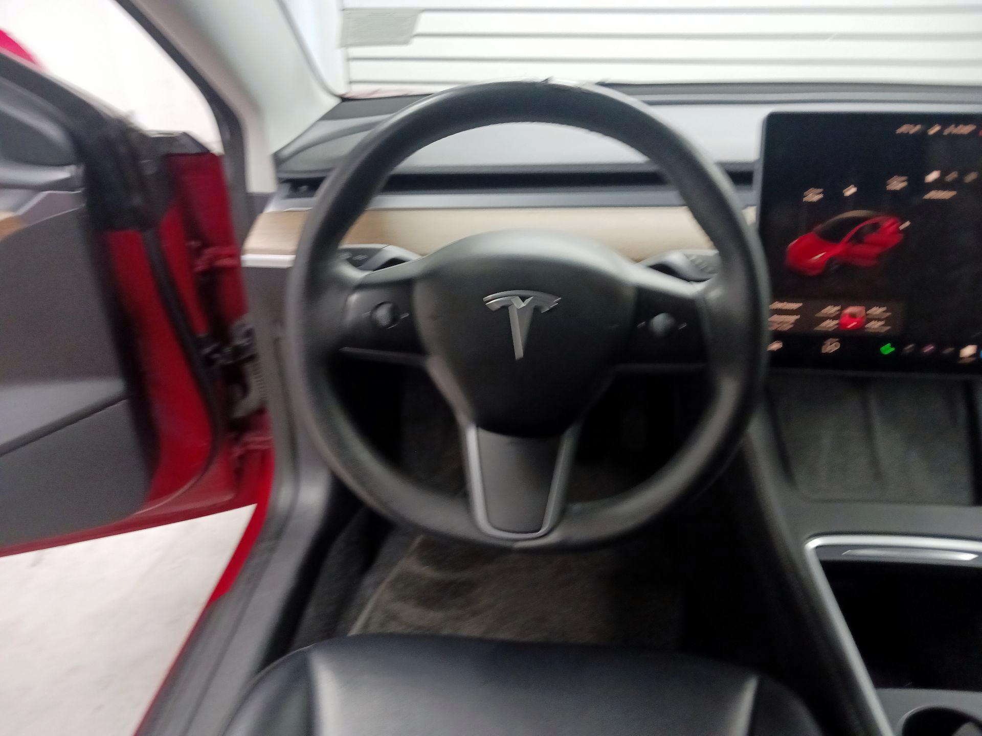 Thumbnail: 2023 Tesla Model 3 - 10