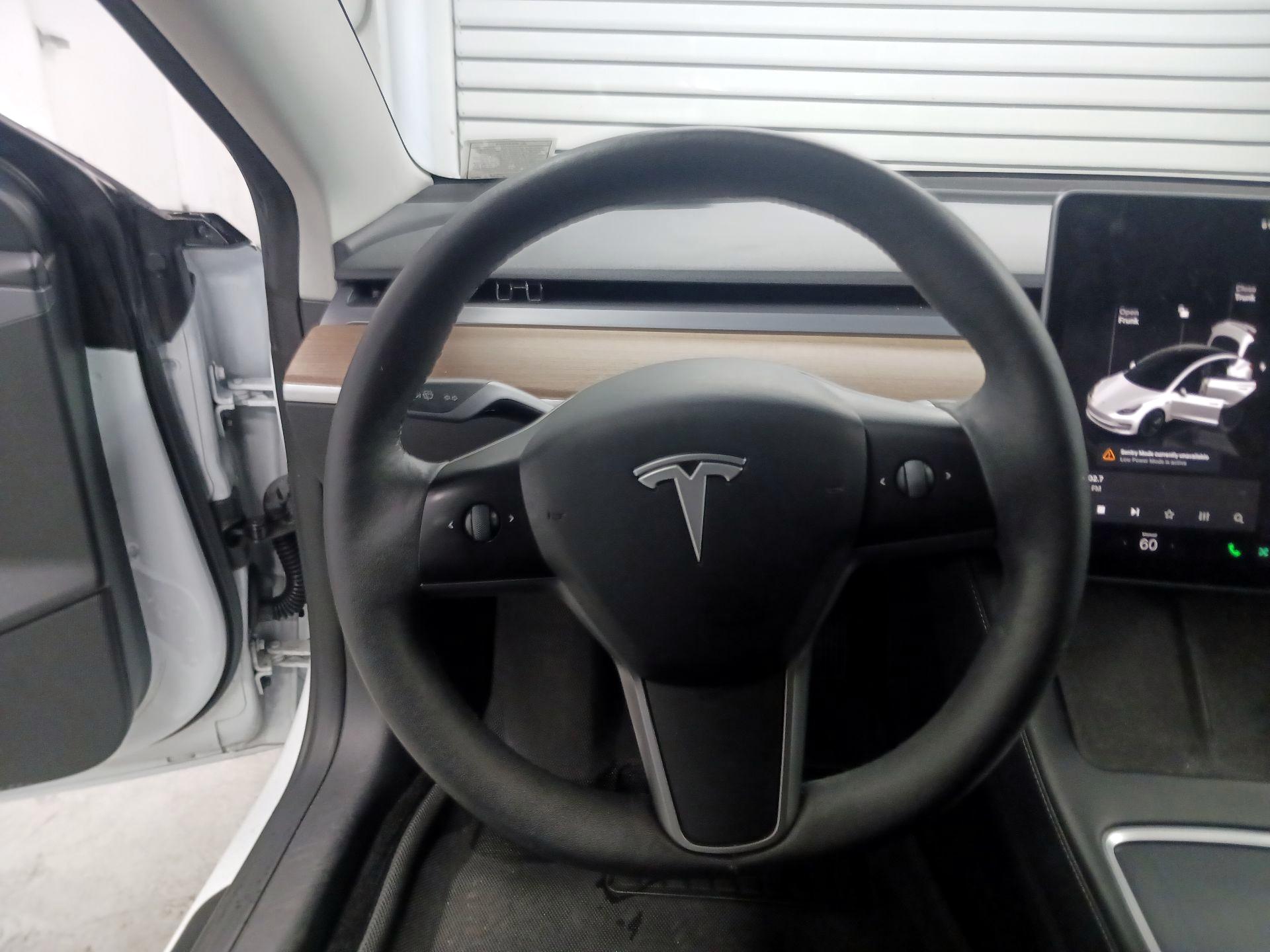 Thumbnail: 2023 Tesla Model 3 - 10