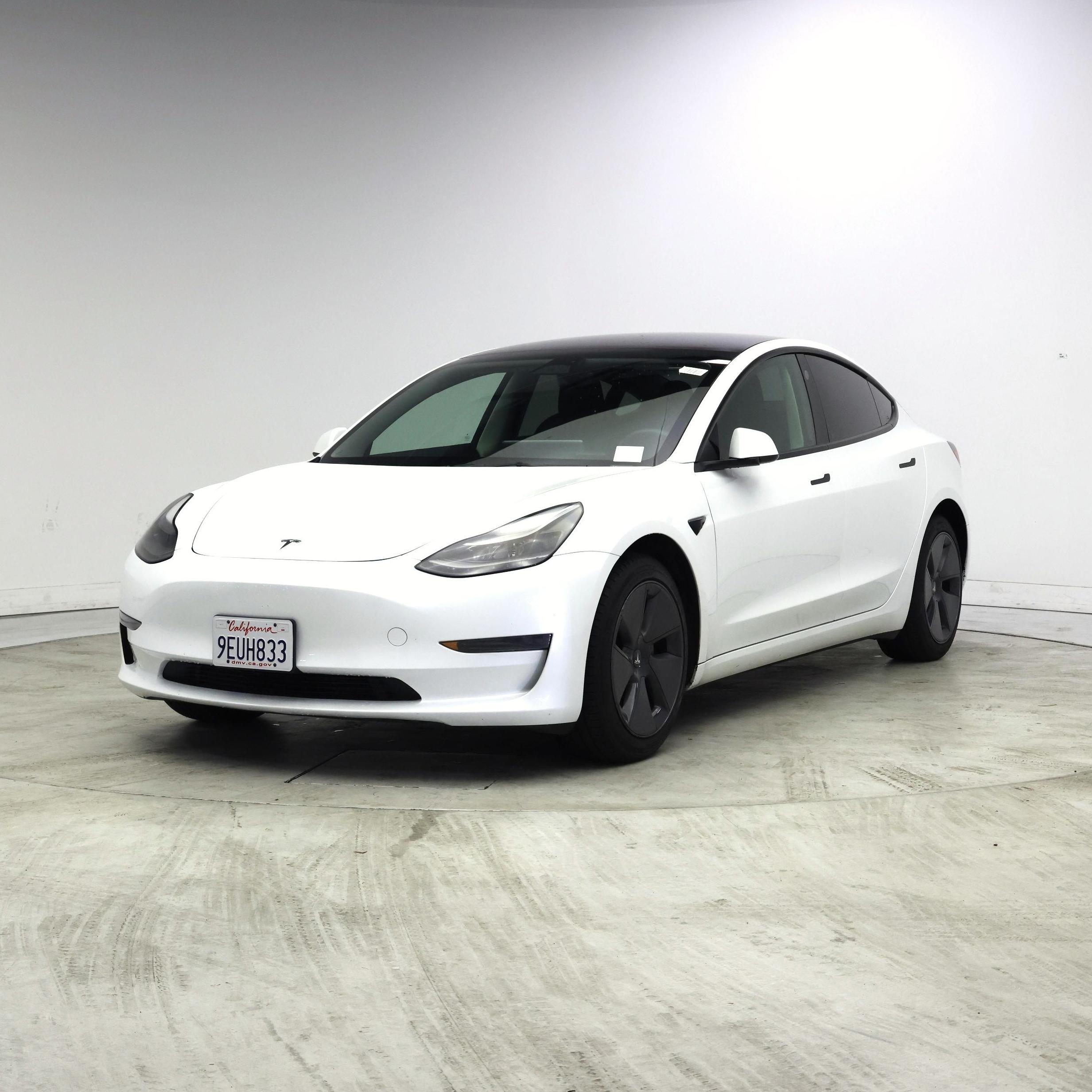 Thumbnail: 2023 Tesla Model 3 - 4