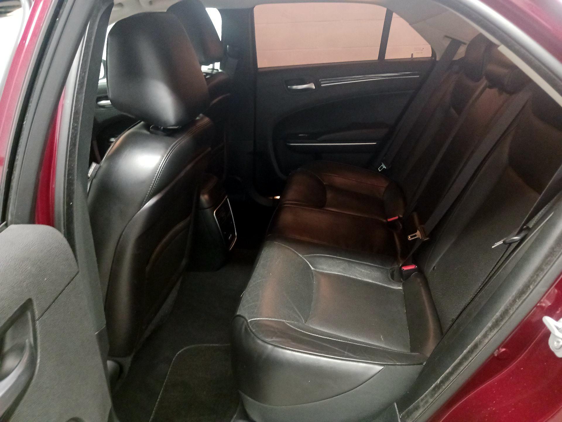 Thumbnail: 2019 Chrysler 300 - 16