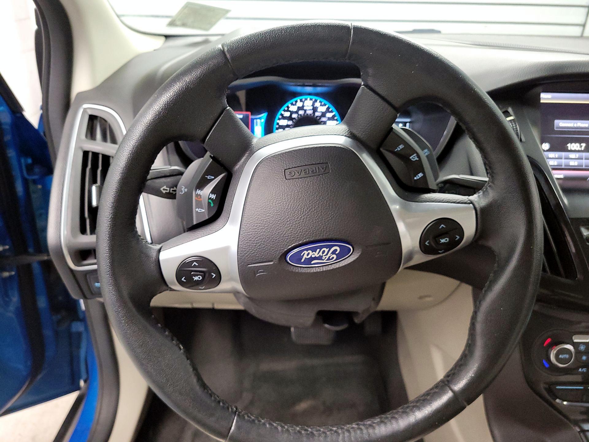 Thumbnail: 2014 Ford Focus - 10