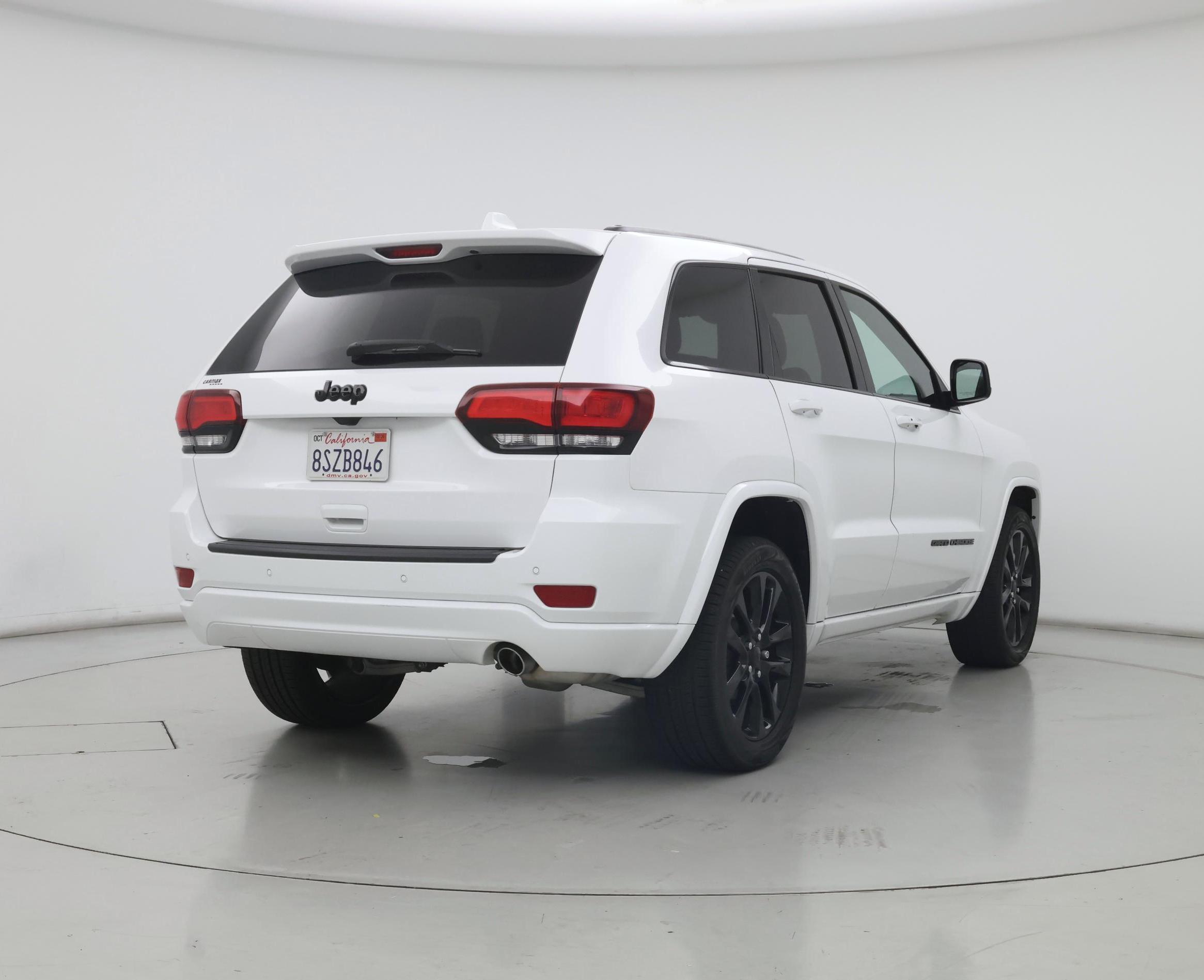 Thumbnail: 2020 Jeep Grand Cherokee - 8