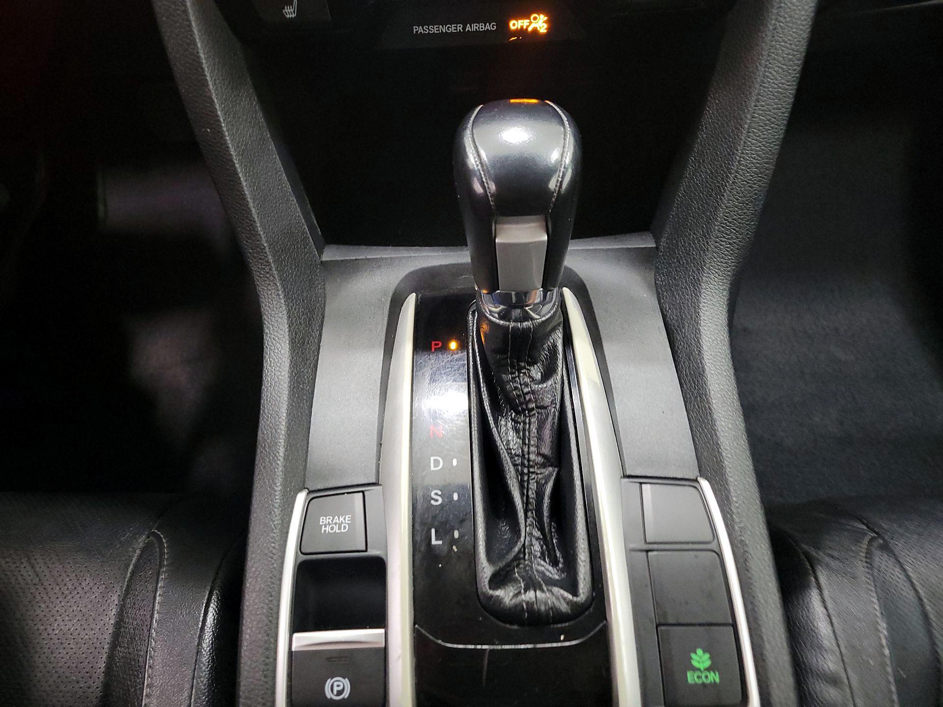 Thumbnail: 2019 Honda Civic - 17
