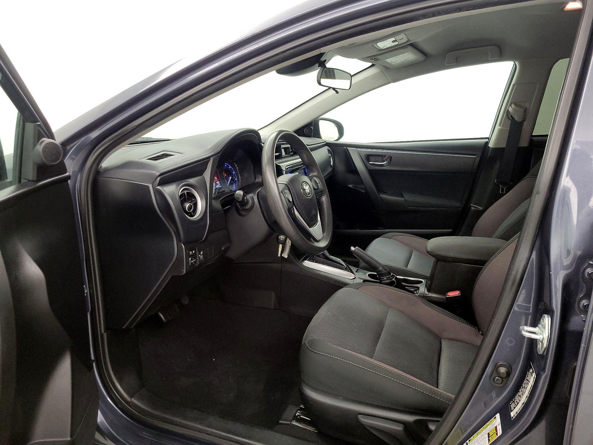 Thumbnail: 2018 Toyota Corolla - 11
