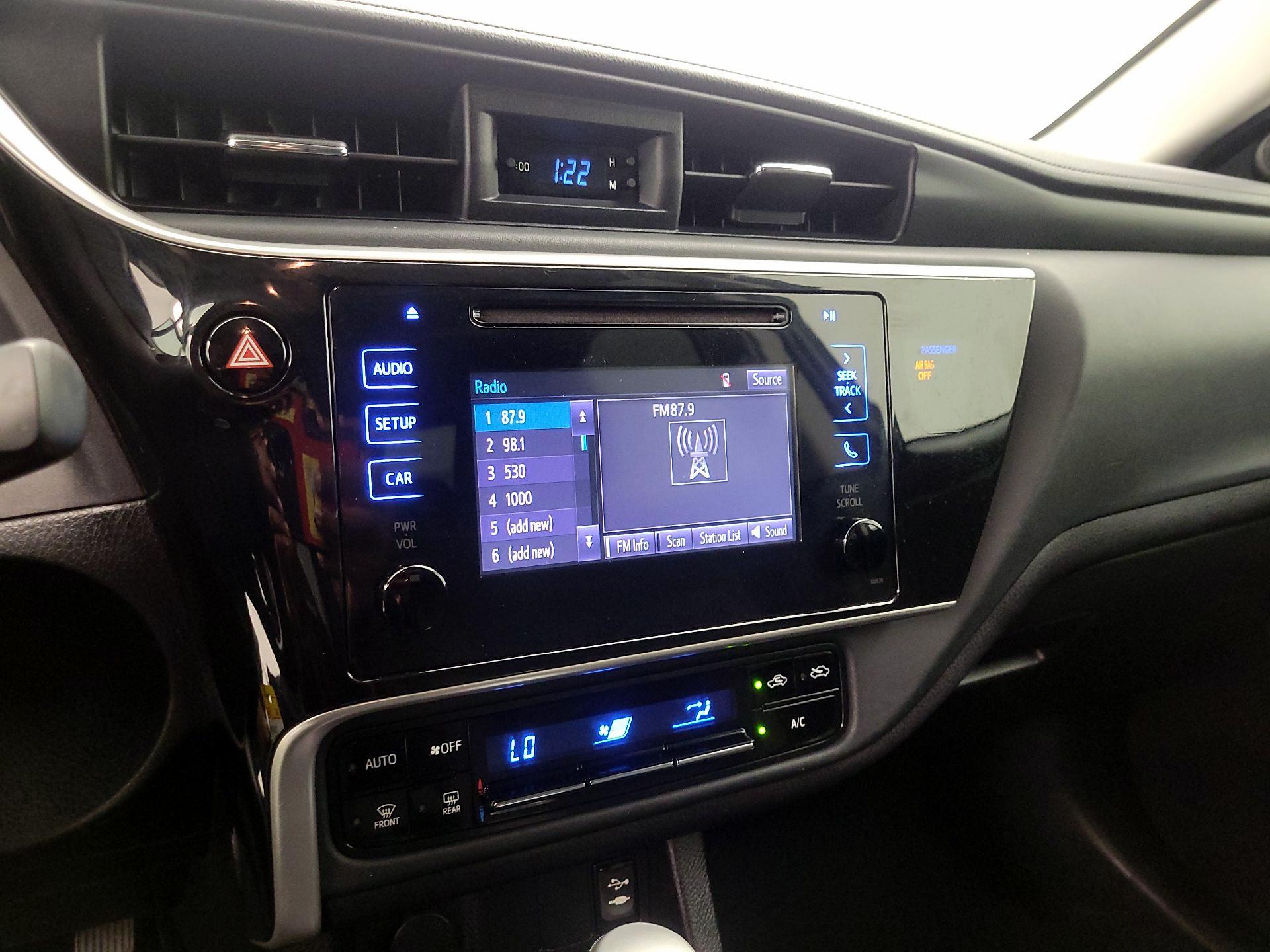 Thumbnail: 2018 Toyota Corolla - 15