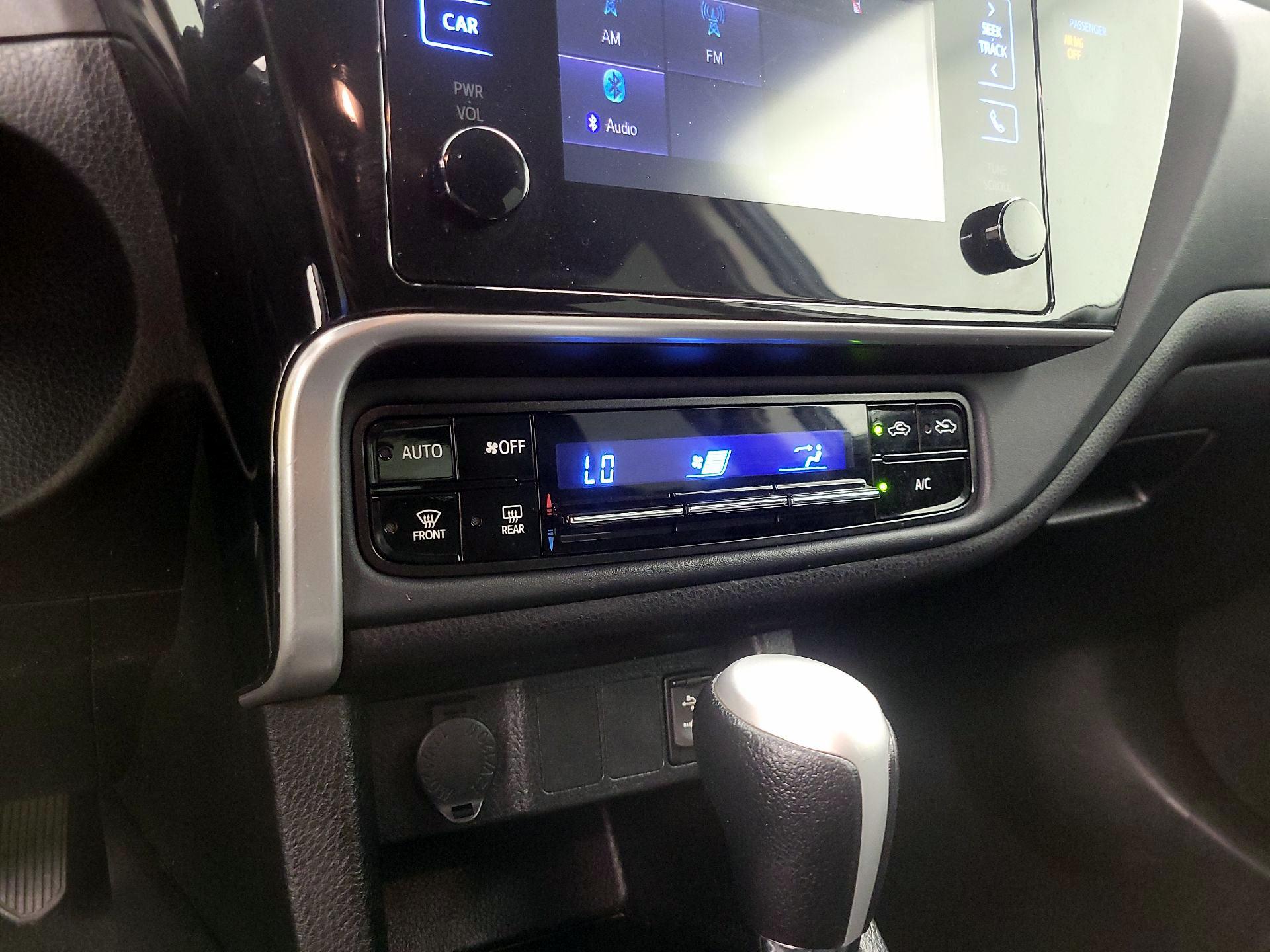 Thumbnail: 2018 Toyota Corolla - 16