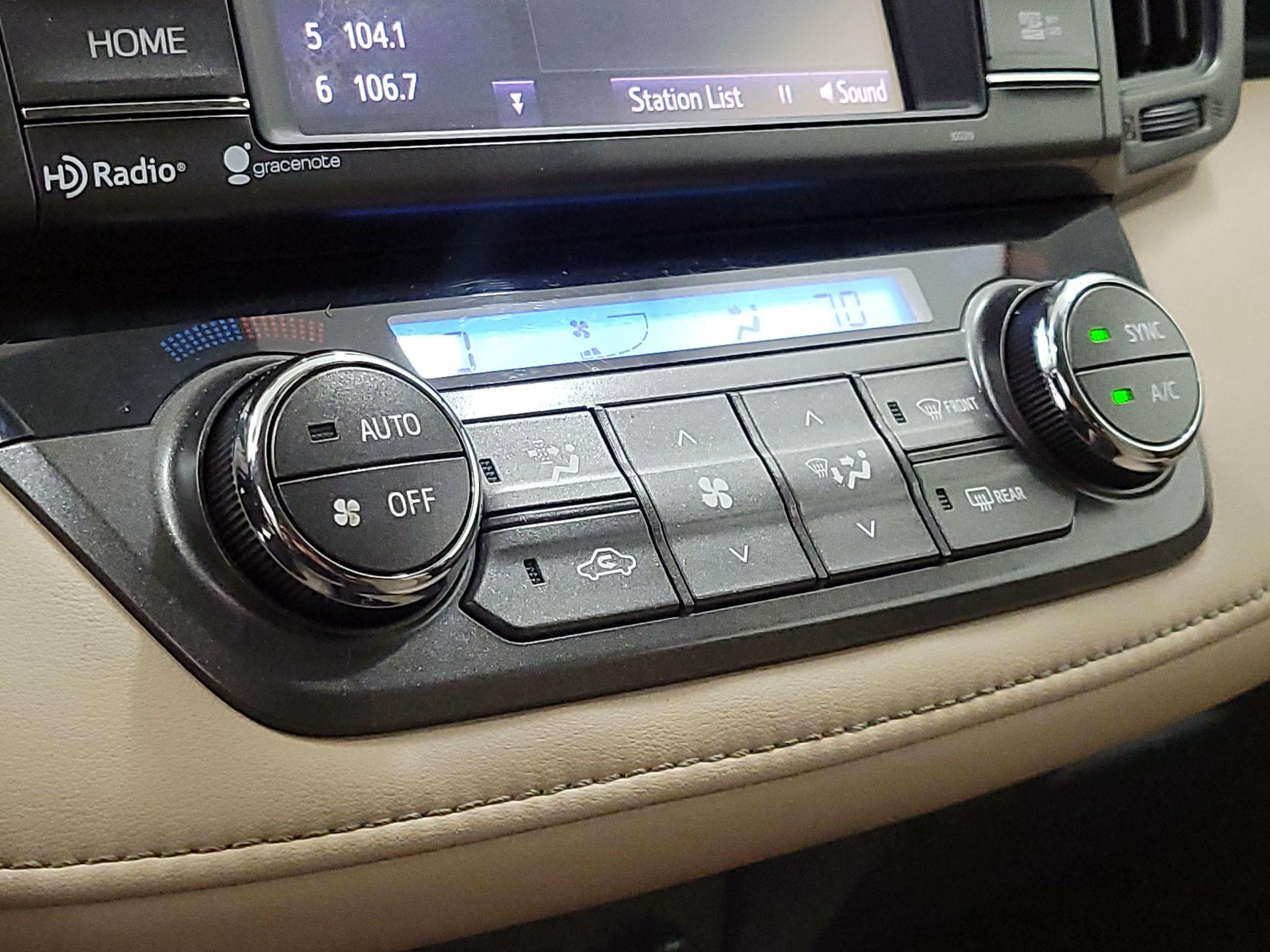 Thumbnail: 2014 Toyota RAV4 - 16