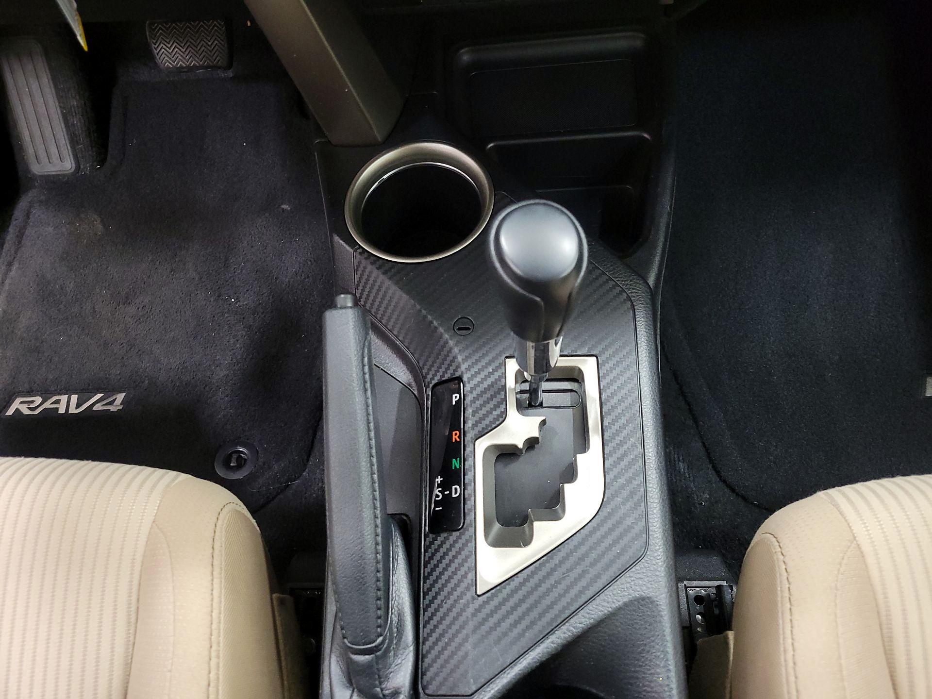 Thumbnail: 2014 Toyota RAV4 - 17
