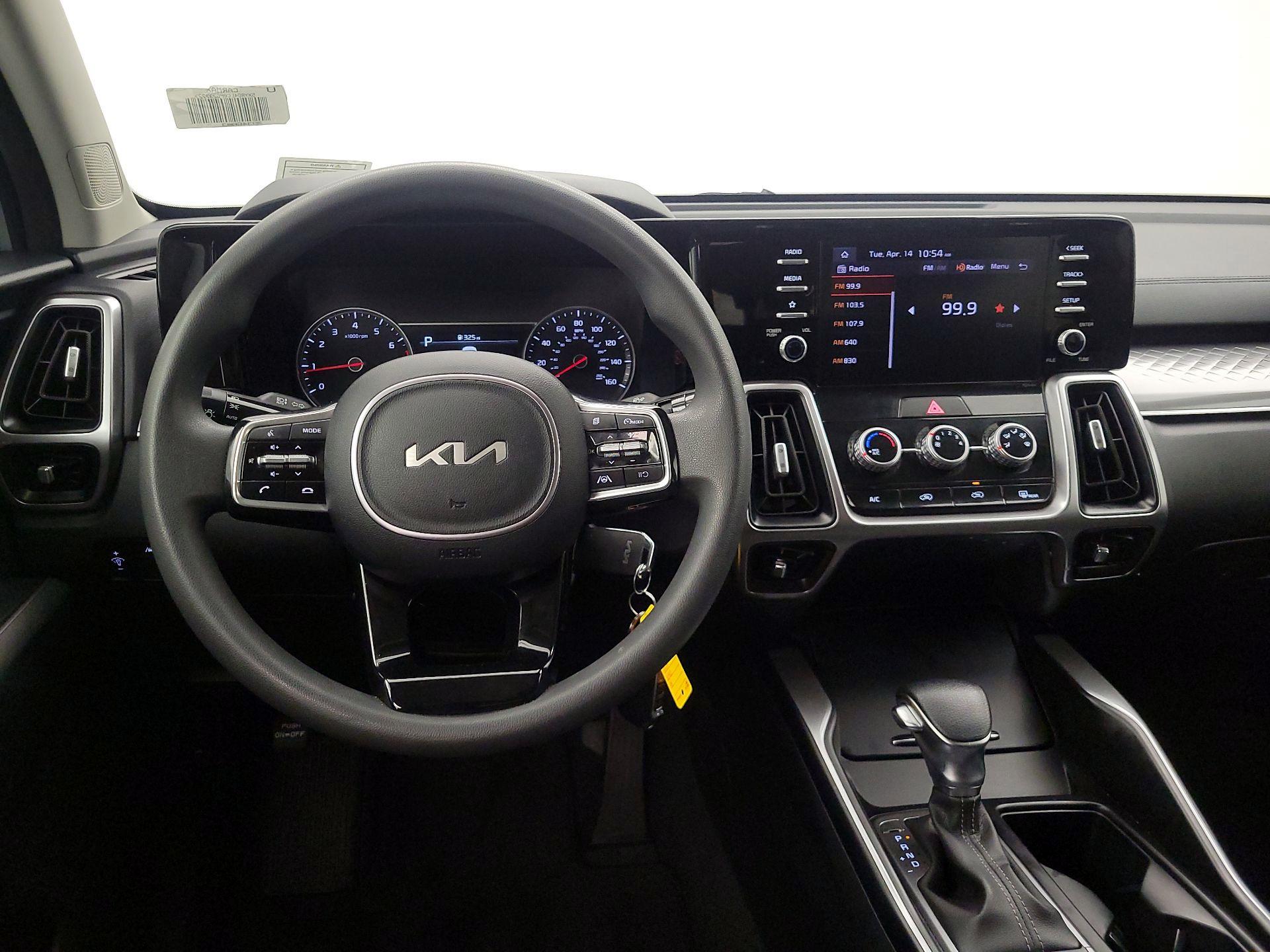 Thumbnail: 2023 Kia Sorento - 10